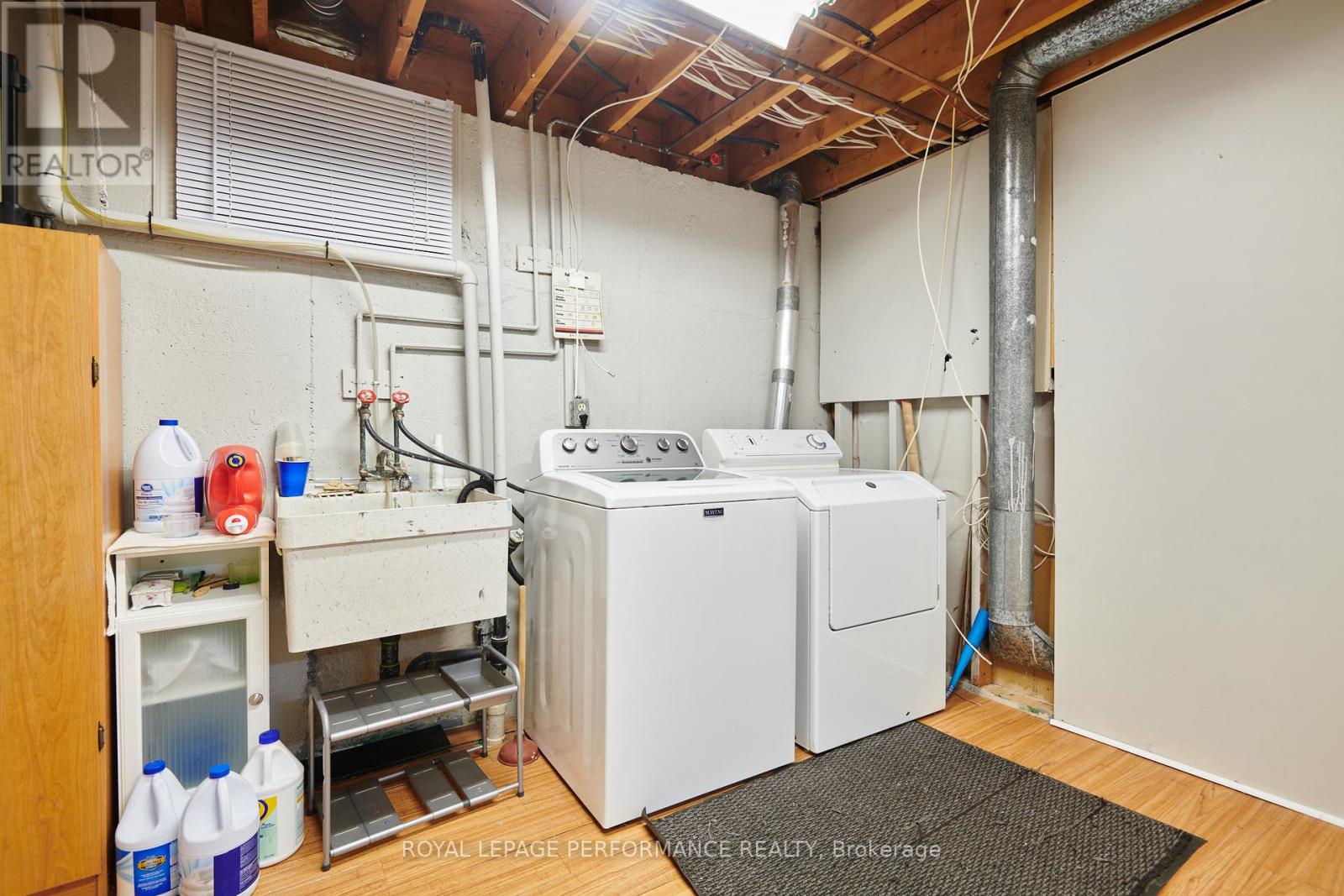 401 Phoenix Crescent