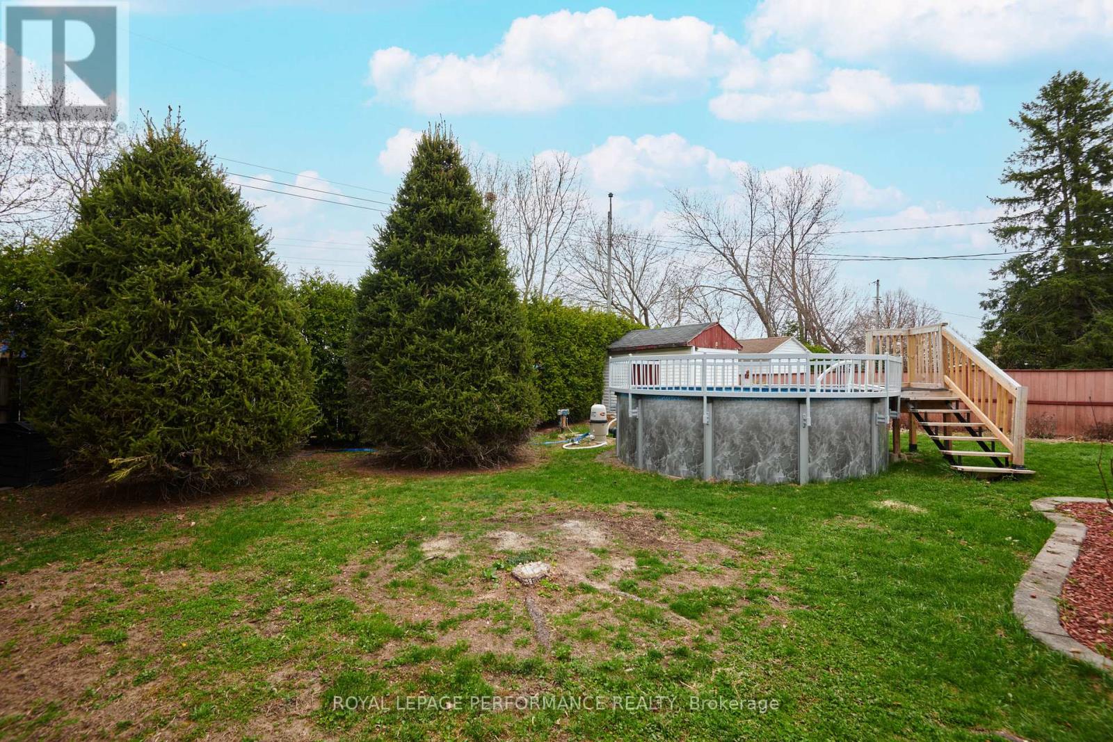 401 Phoenix Crescent