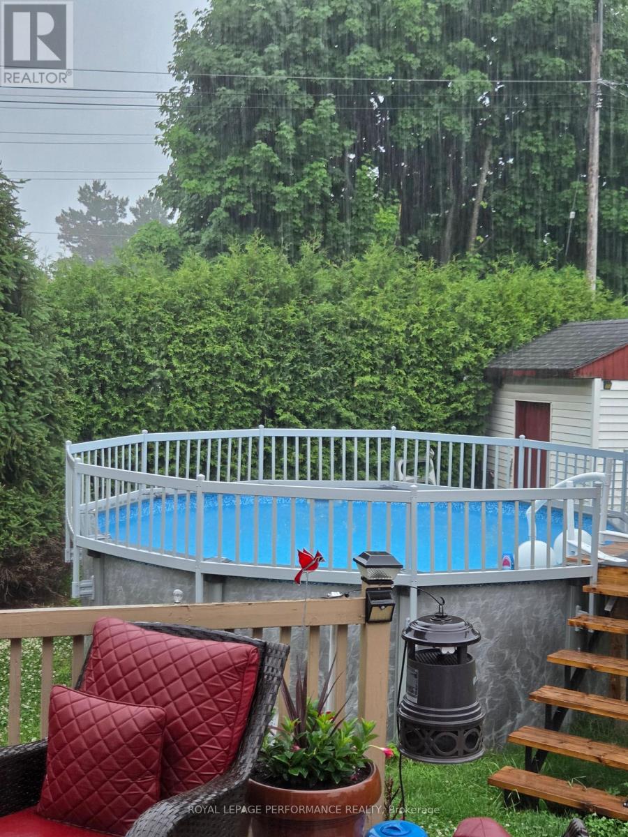 401 Phoenix Crescent