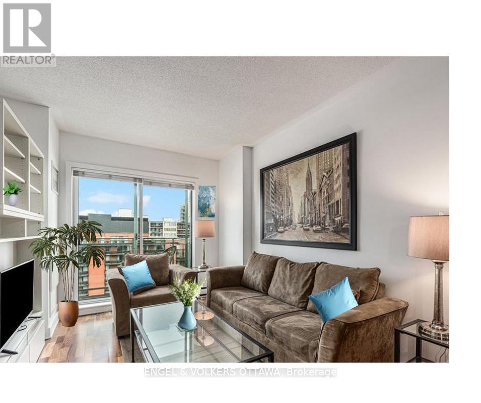 1112 - 138 Somerset Street W