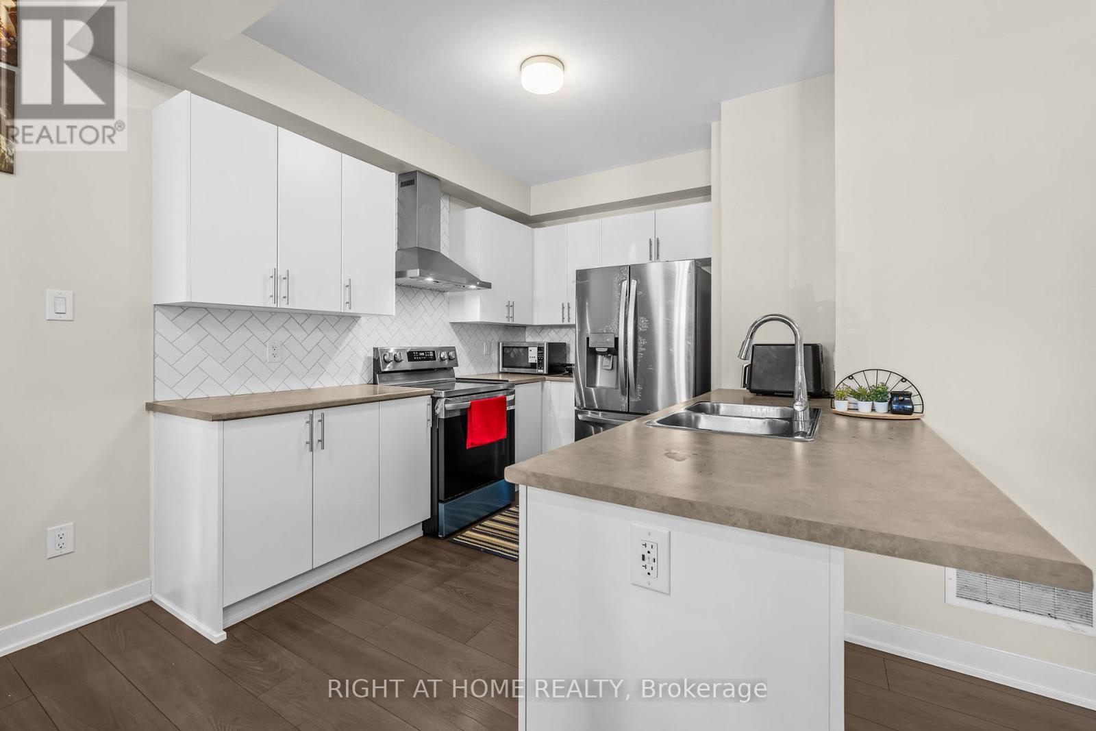 209 Speckled Alder Row