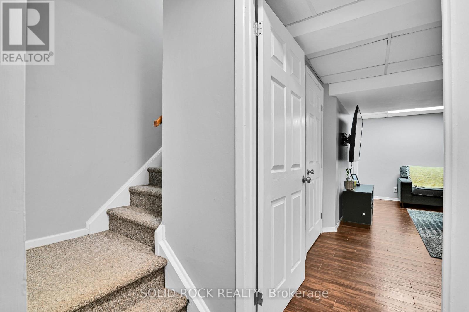 137 - 3915b Old Richmond Road