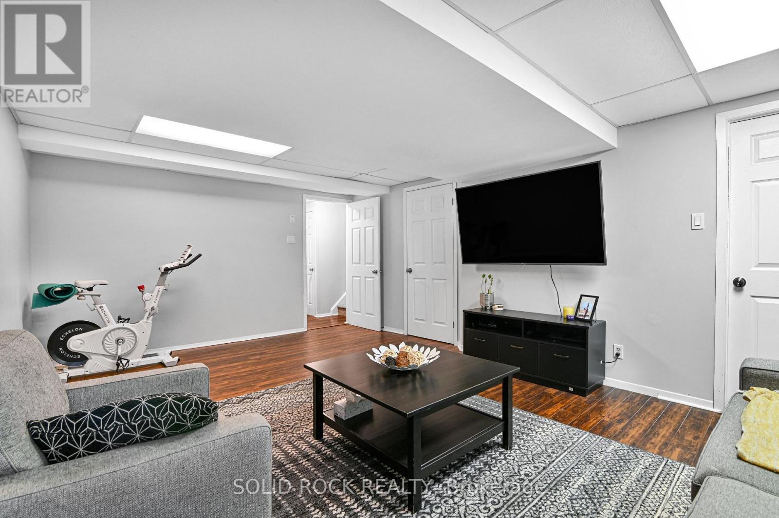 137 - 3915b Old Richmond Road