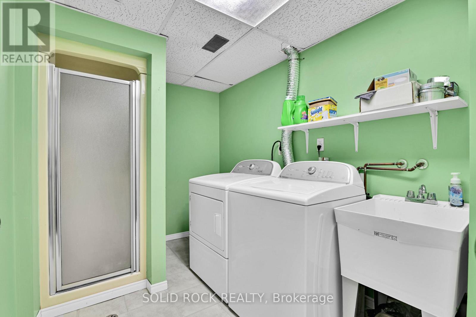 137 - 3915b Old Richmond Road