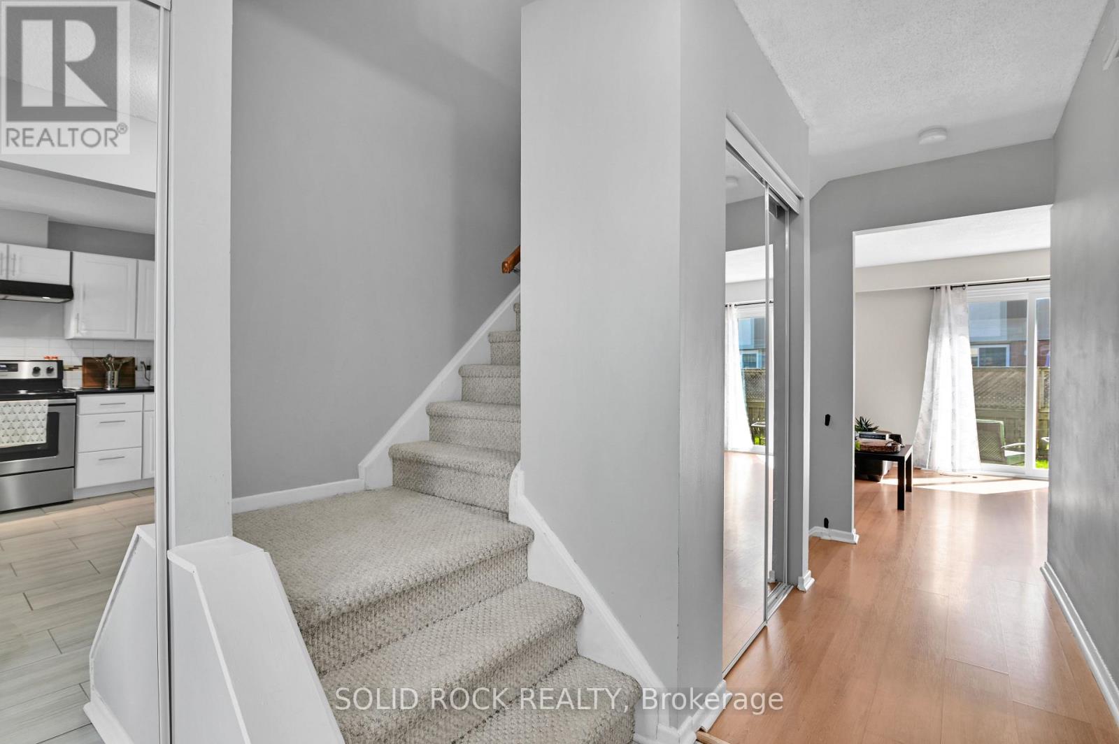 137 - 3915b Old Richmond Road