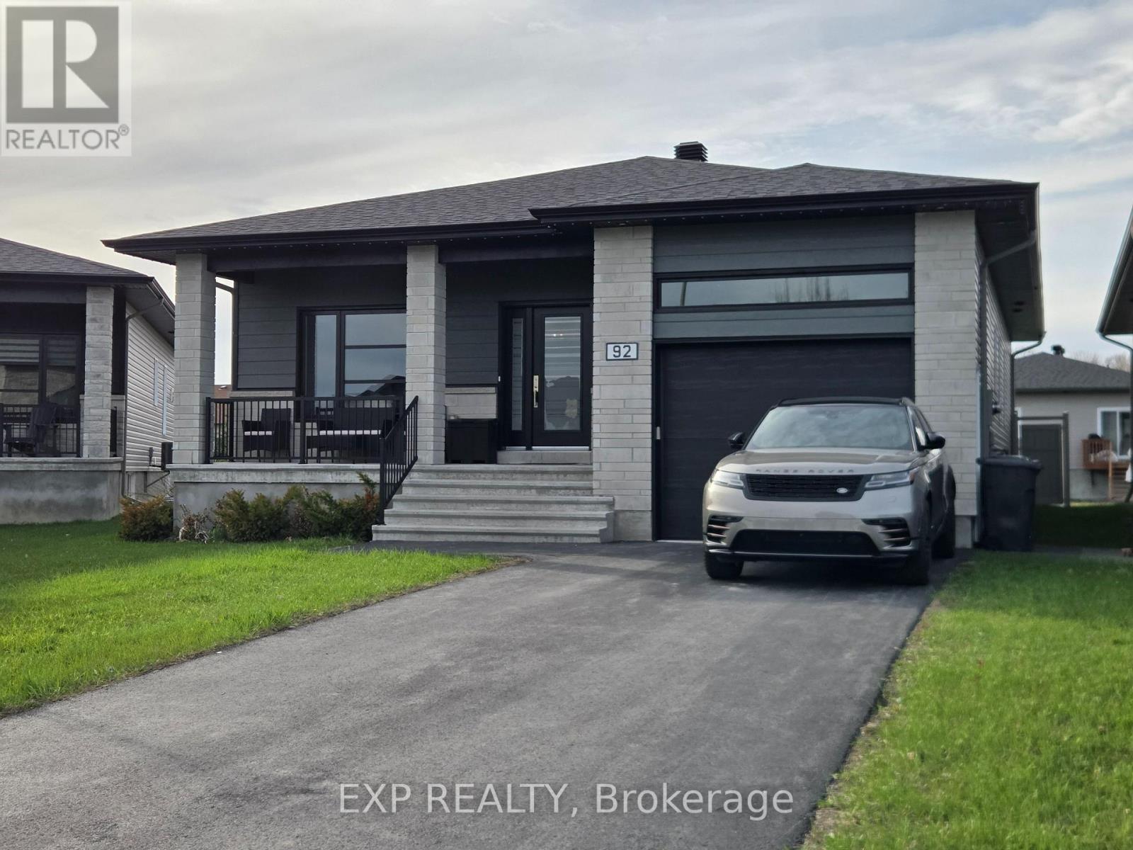 92 Chateauguay Street