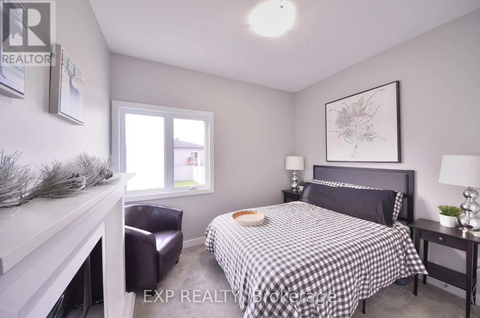 92 Chateauguay Street