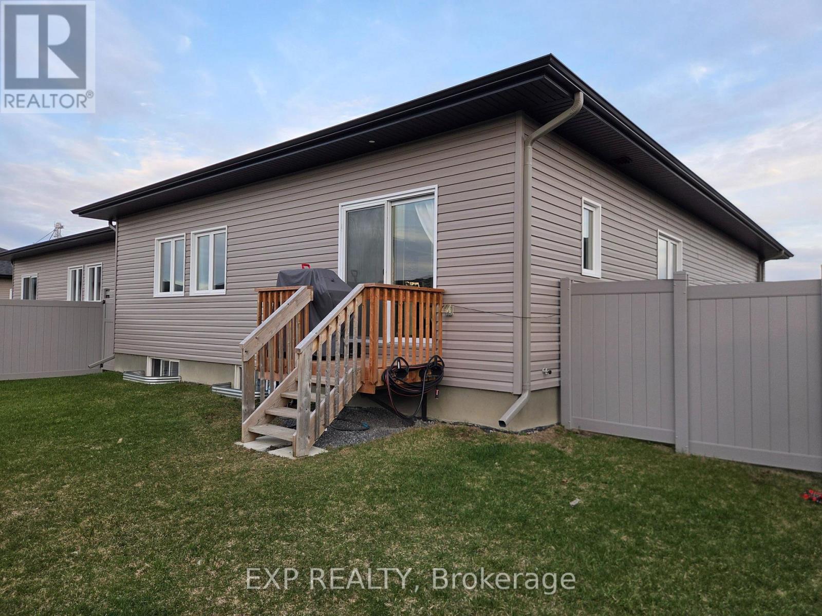 92 Chateauguay Street