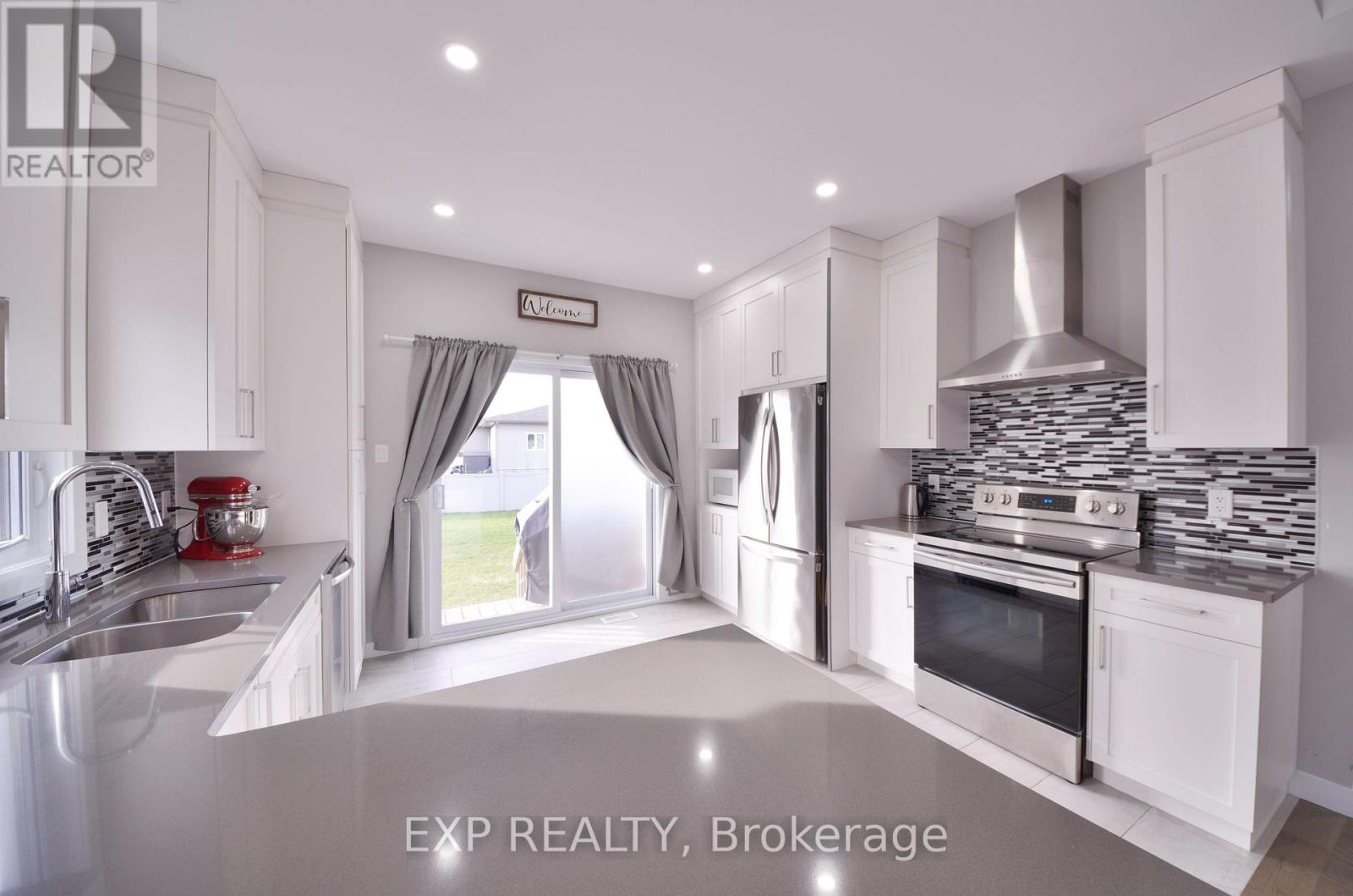 92 Chateauguay Street