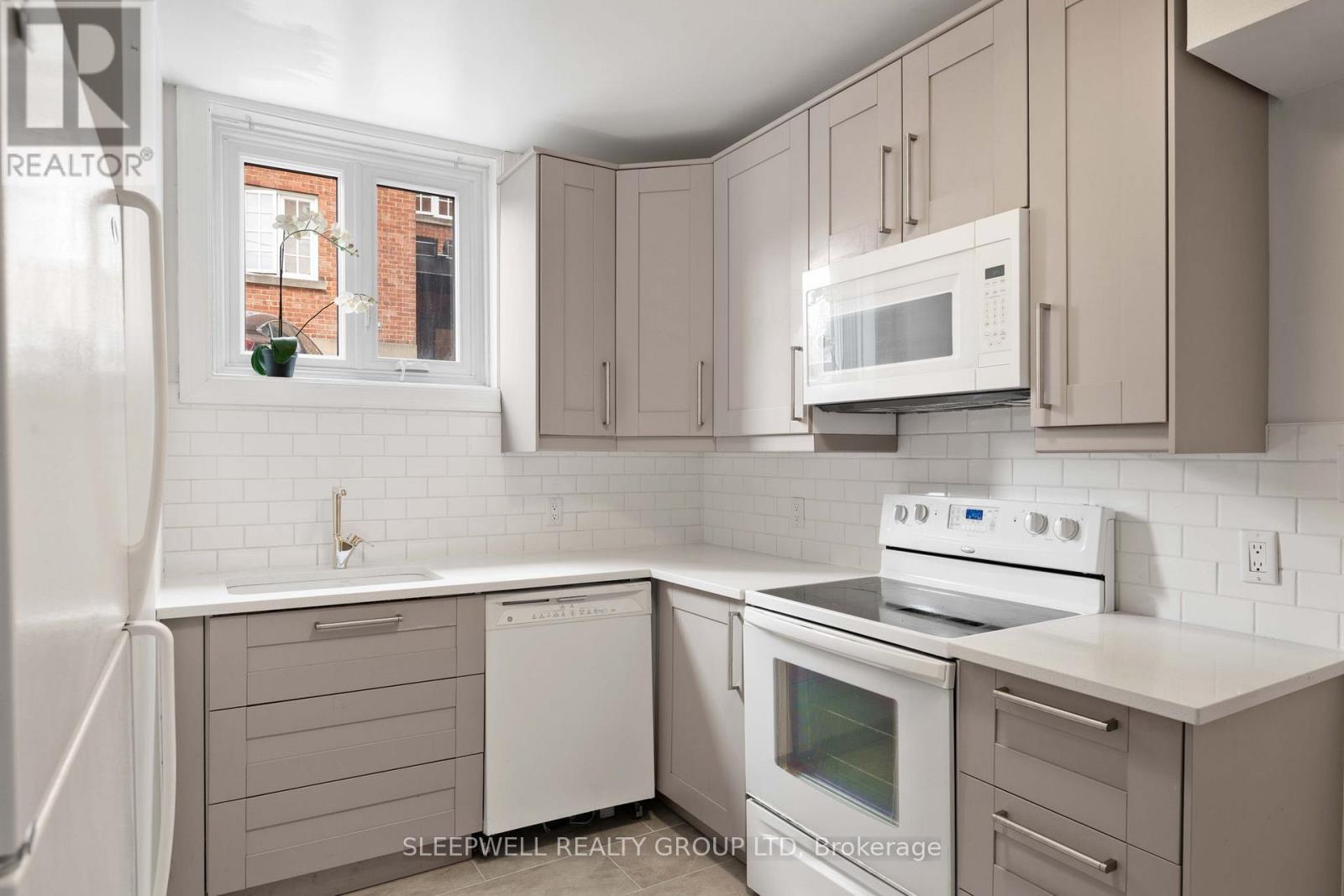 1a - 180 Augusta Street