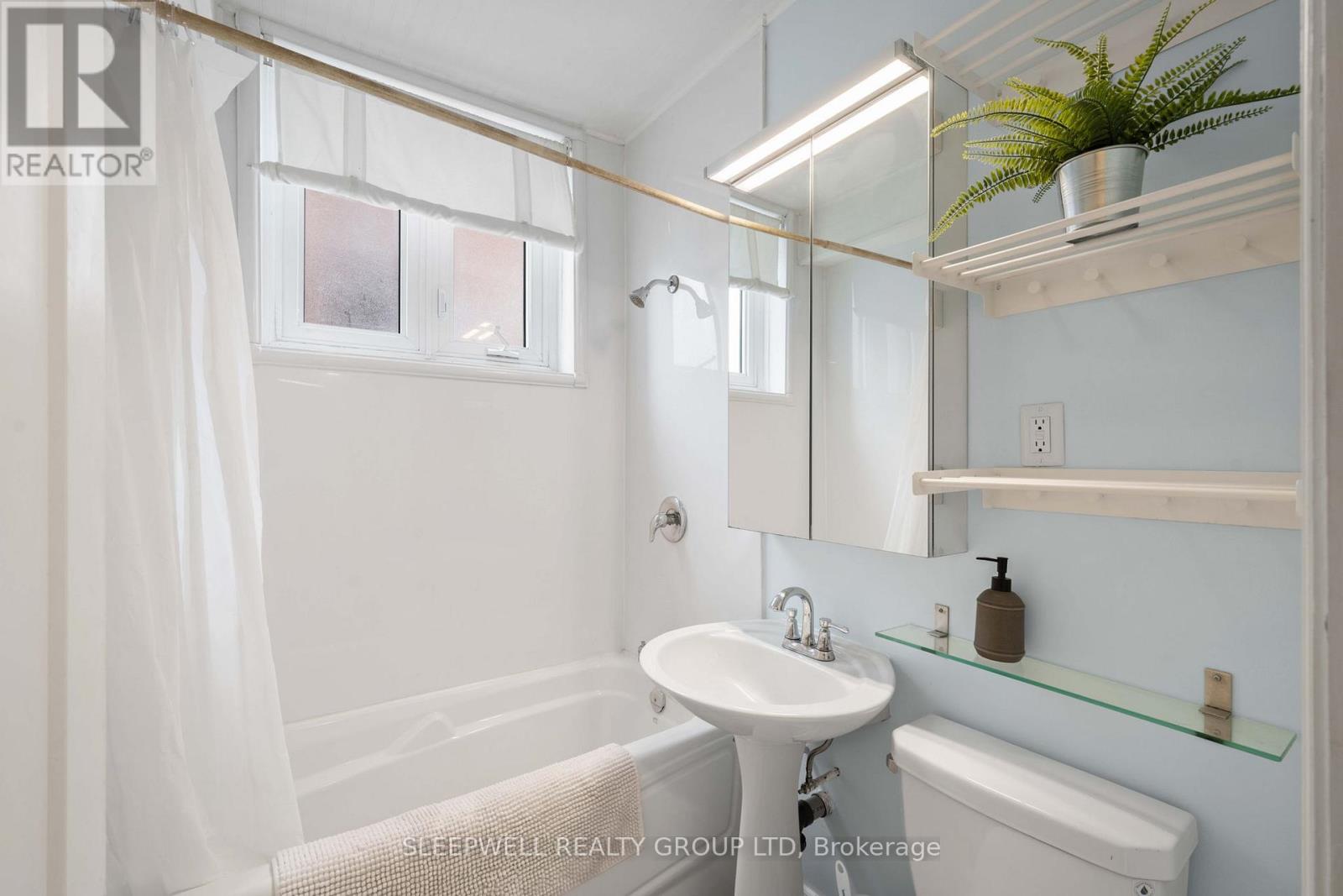 1a - 180 Augusta Street