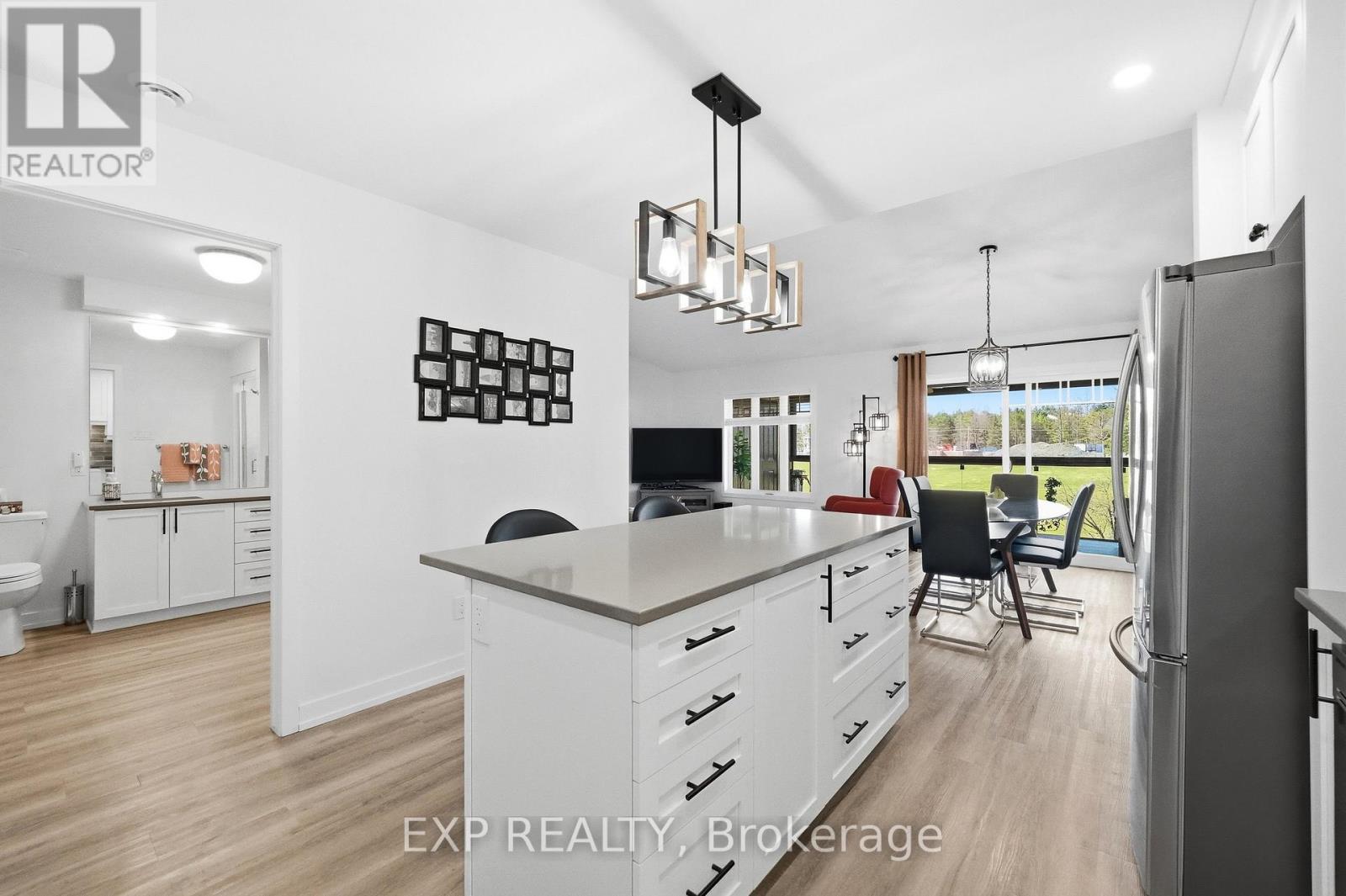 2114 - 312 Masters Lane