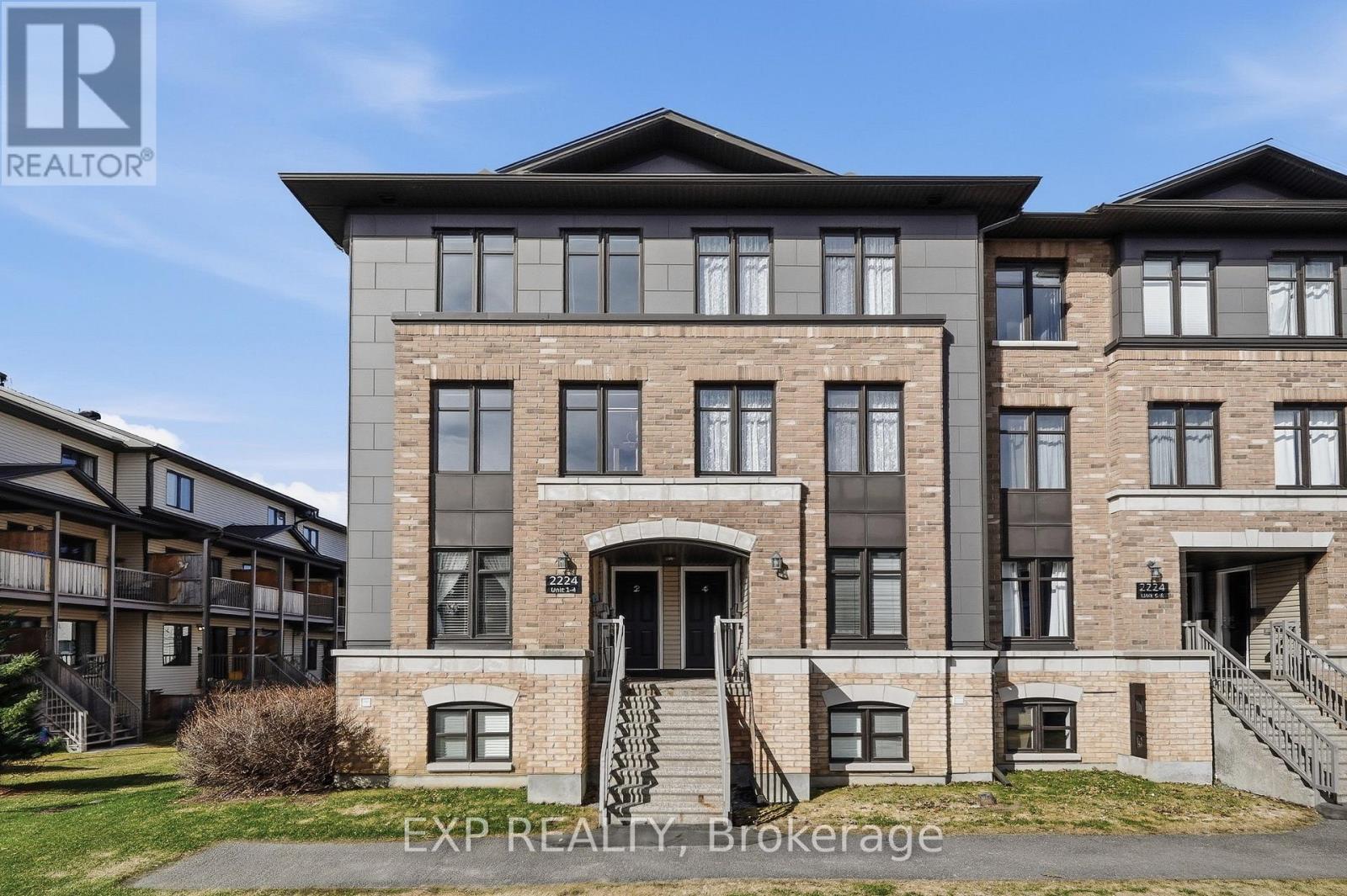 2 - 2224 Marble Crescent