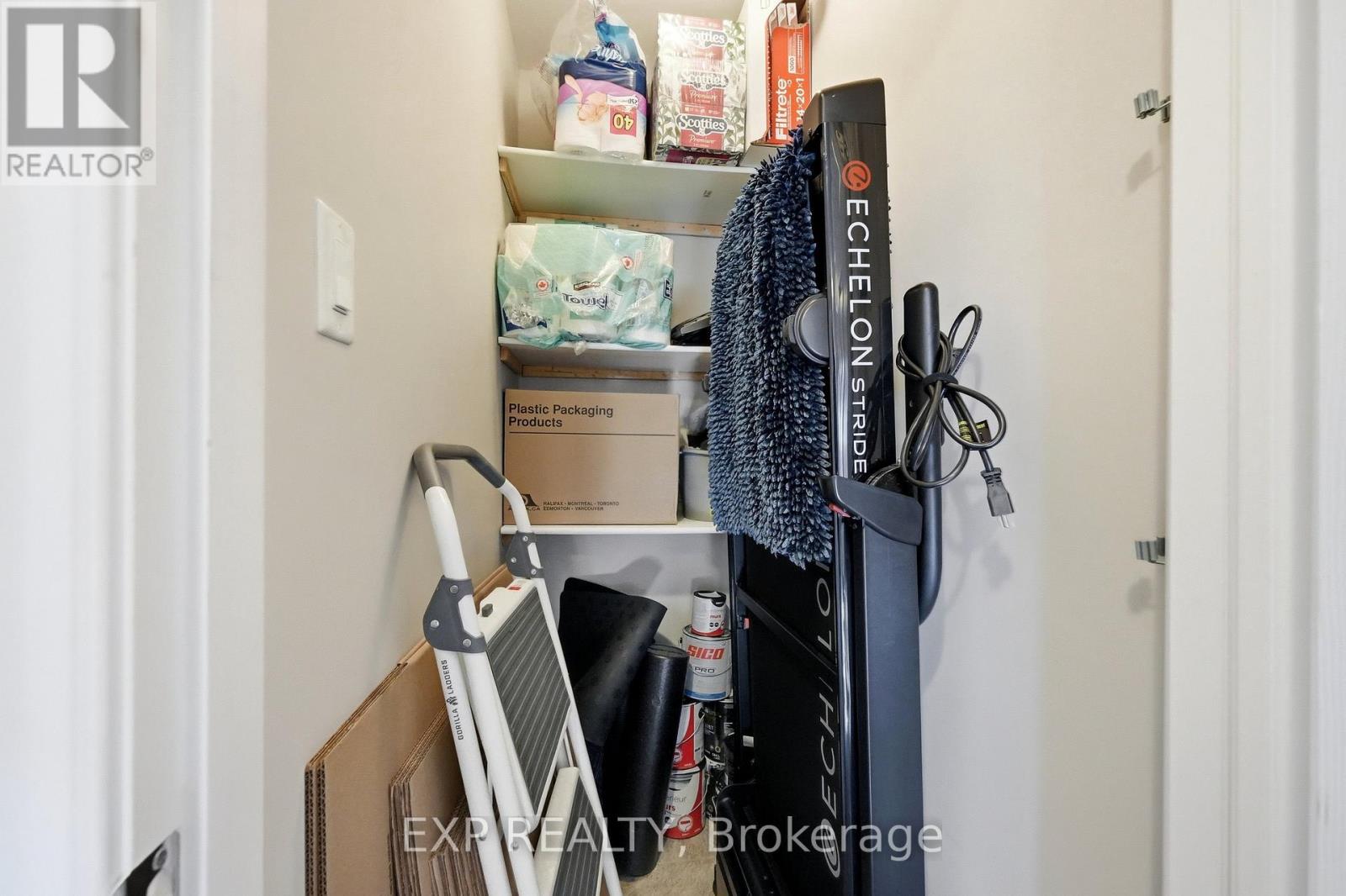 2 - 2224 Marble Crescent