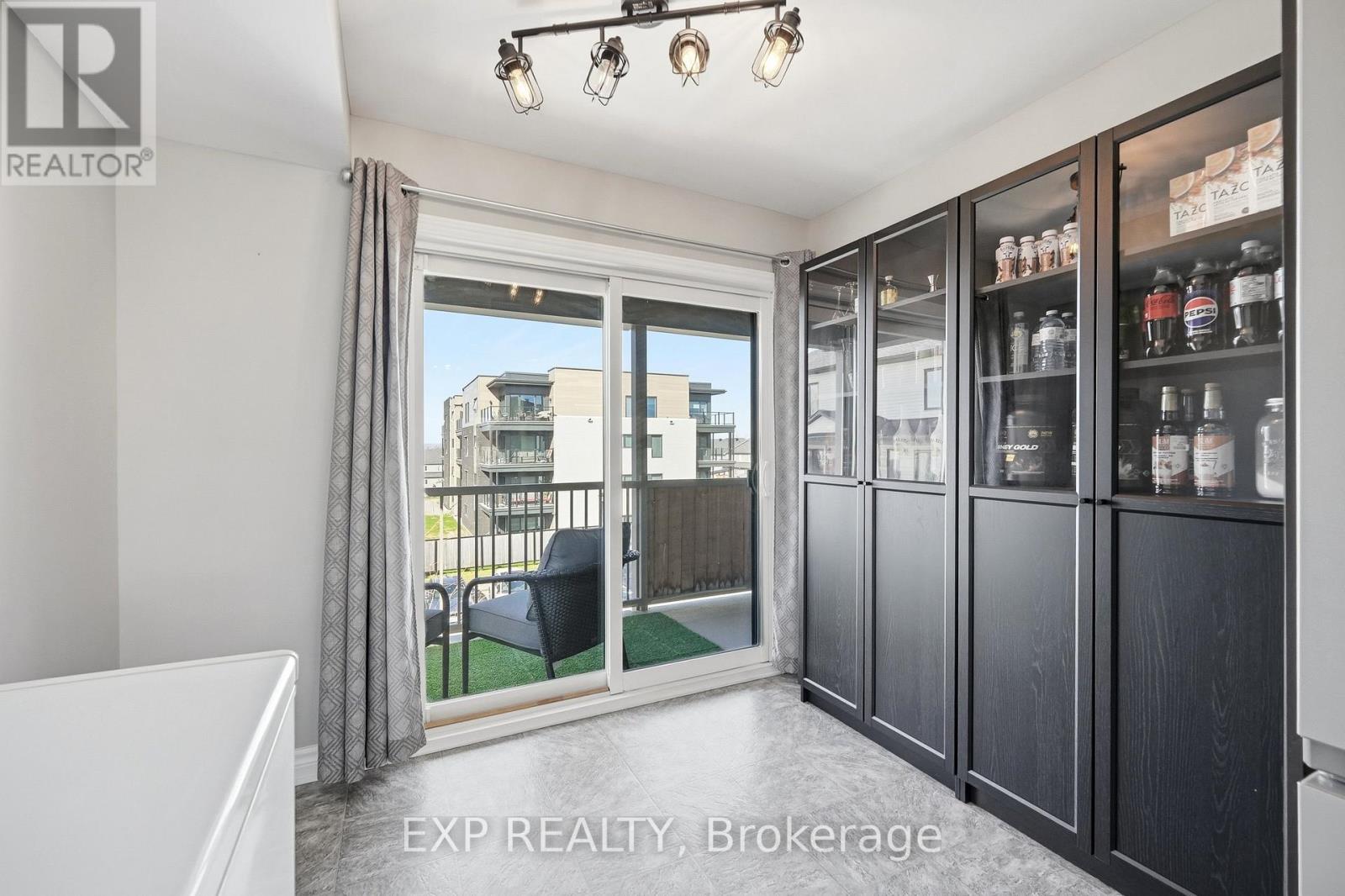 2 - 2224 Marble Crescent