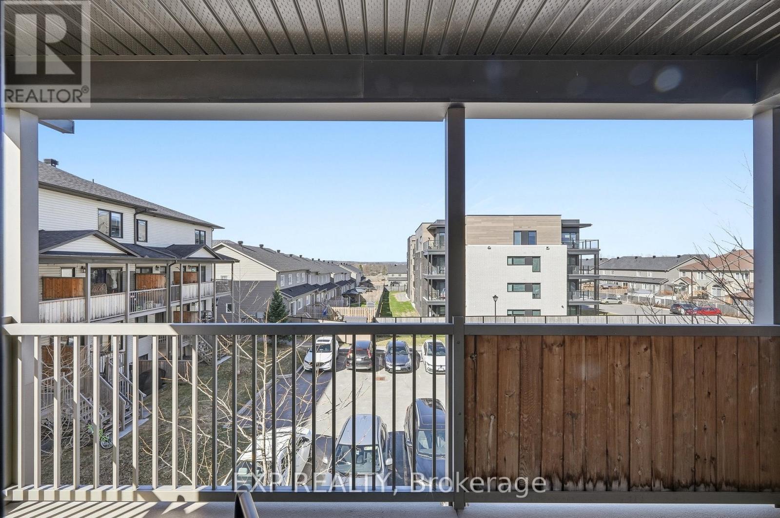 2 - 2224 Marble Crescent