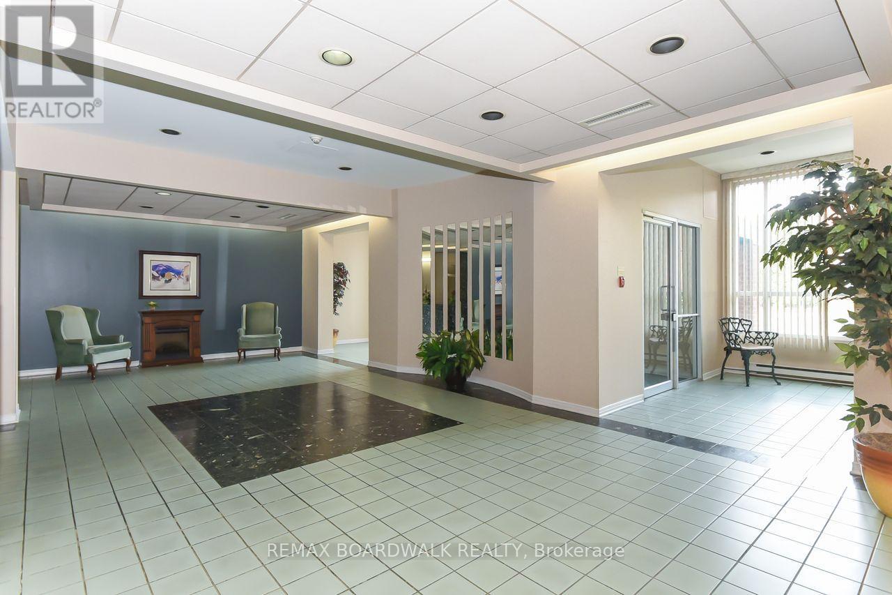 206 - 330 Centrum Boulevard