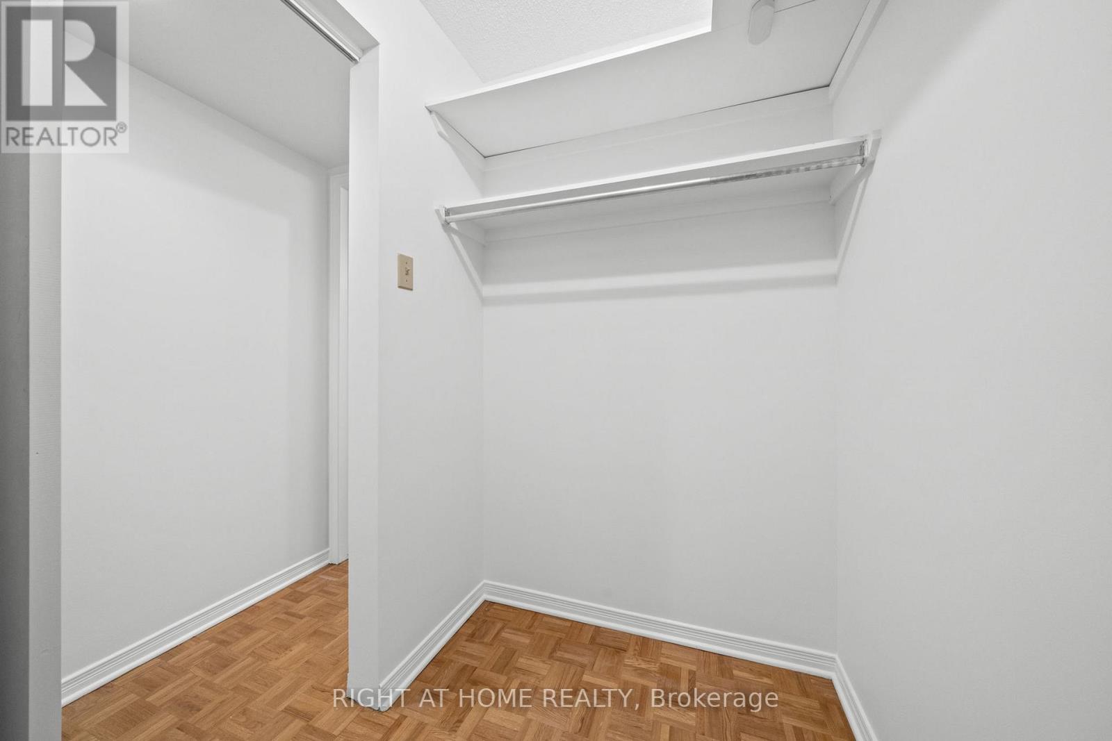 301 - 320 Crichton Street N