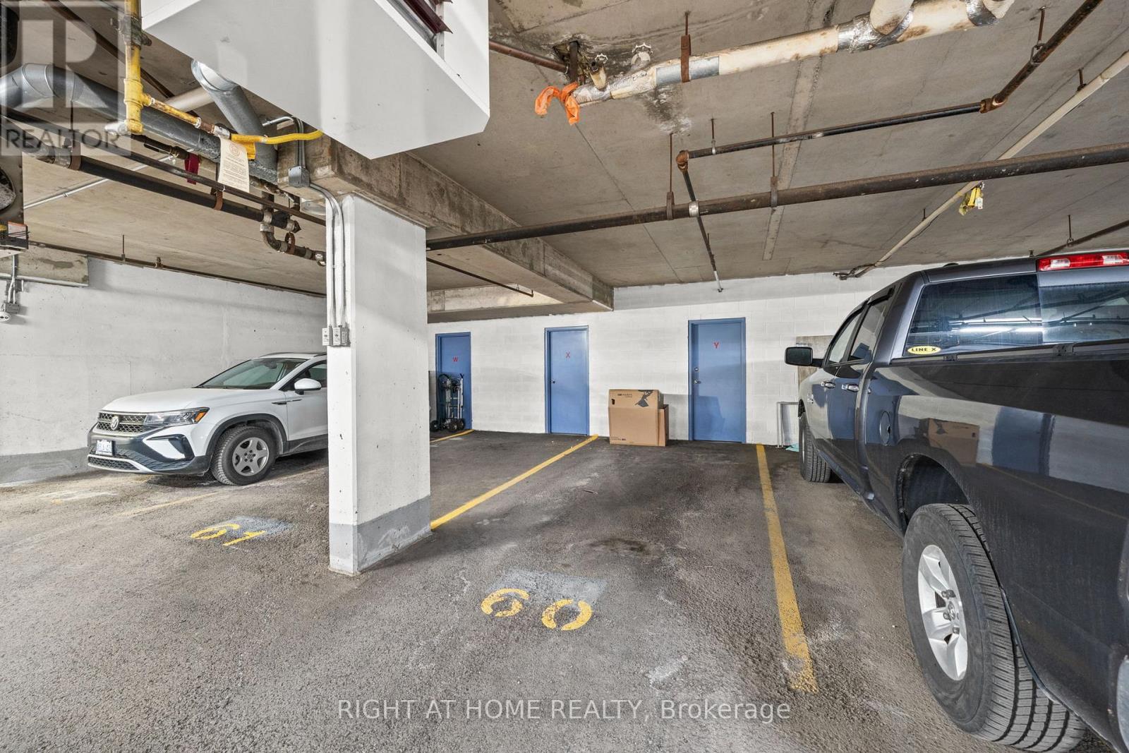 301 - 320 Crichton Street N