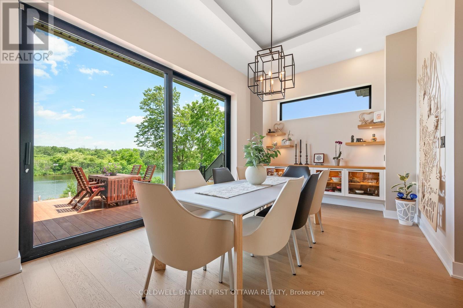 1981 Prince Of Wales Drive