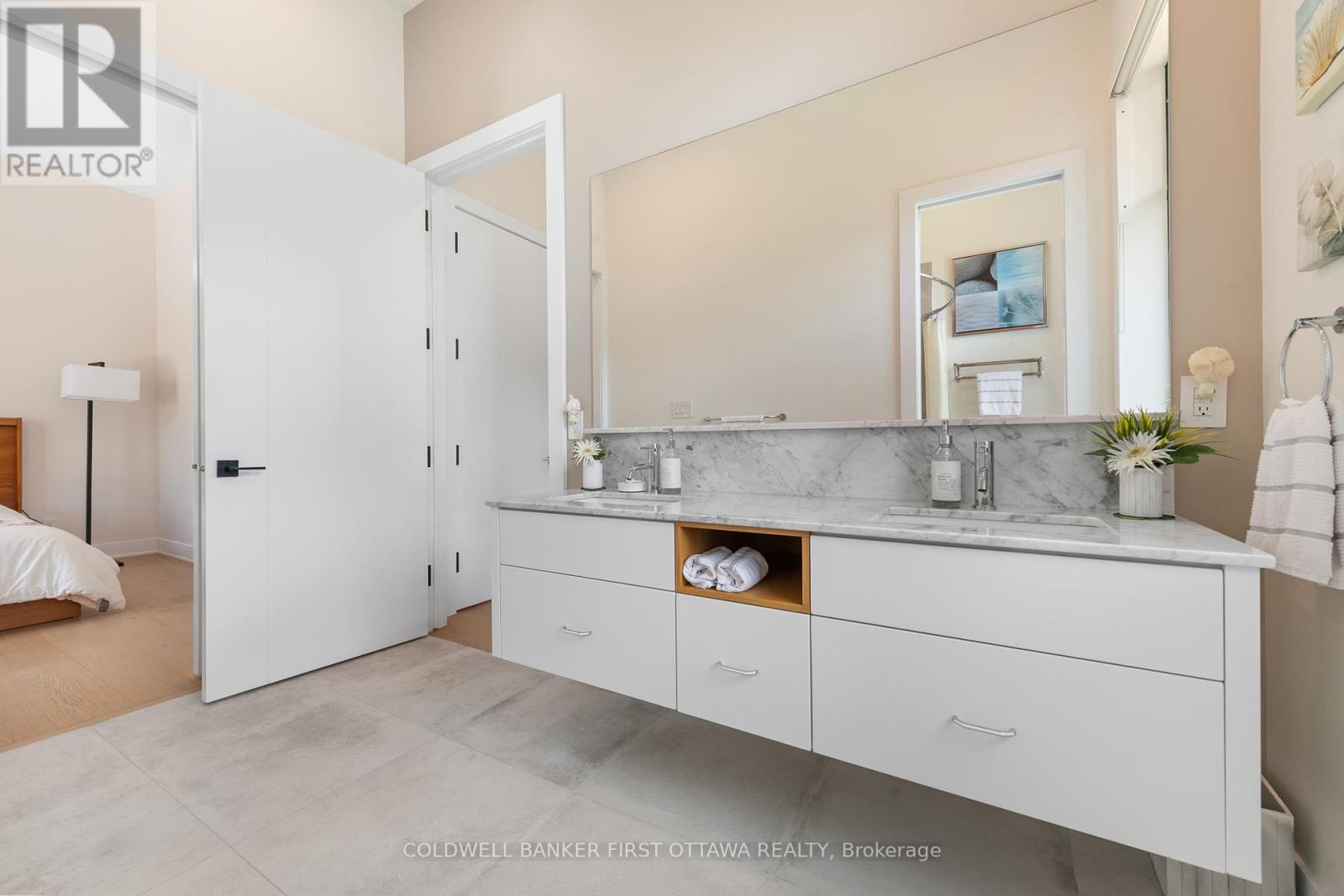 1981 Prince Of Wales Drive