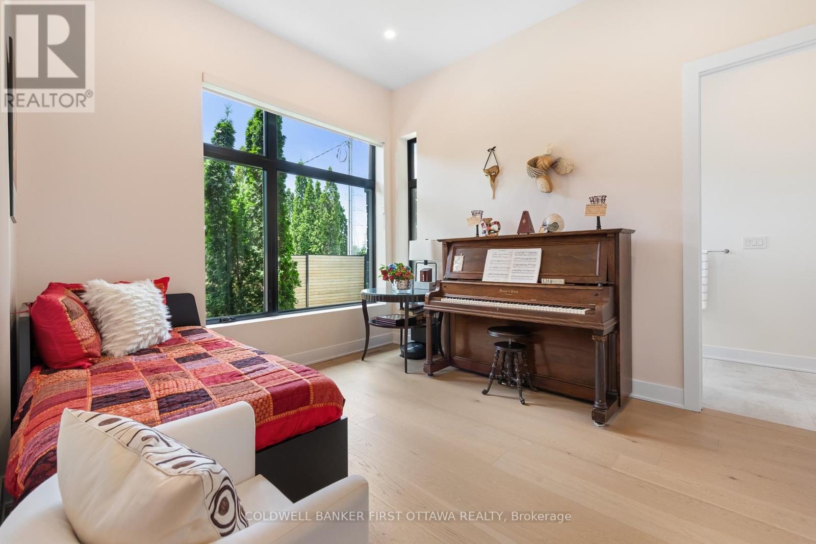 1981 Prince Of Wales Drive