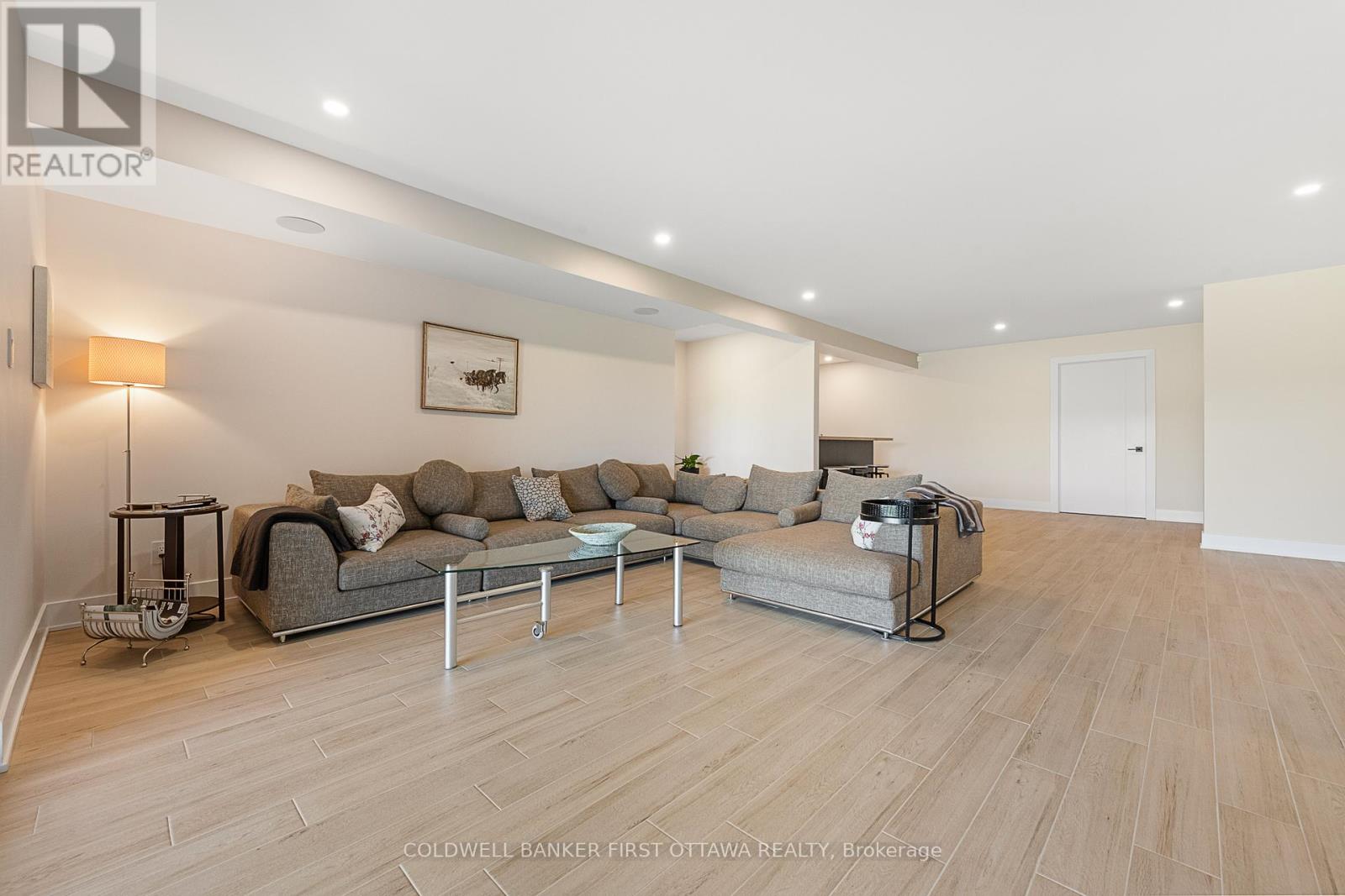 1981 Prince Of Wales Drive