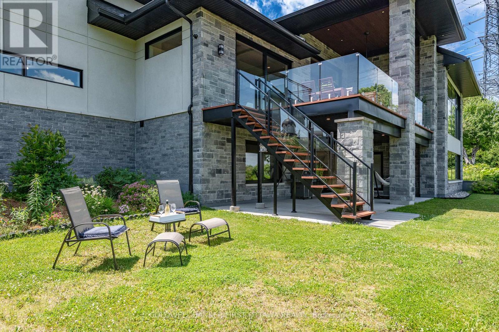 1981 Prince Of Wales Drive