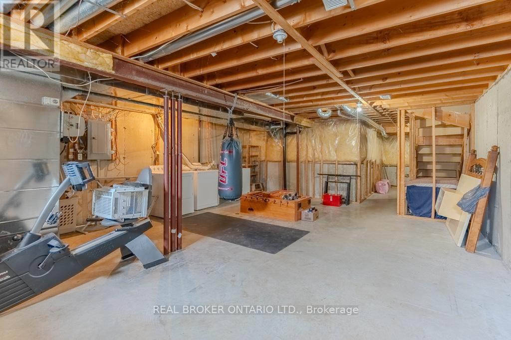 15 Calaveras Avenue S