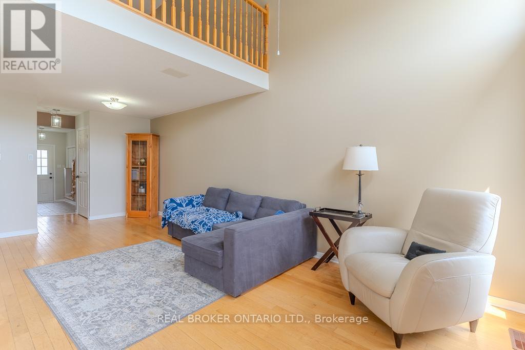 15 Calaveras Avenue S