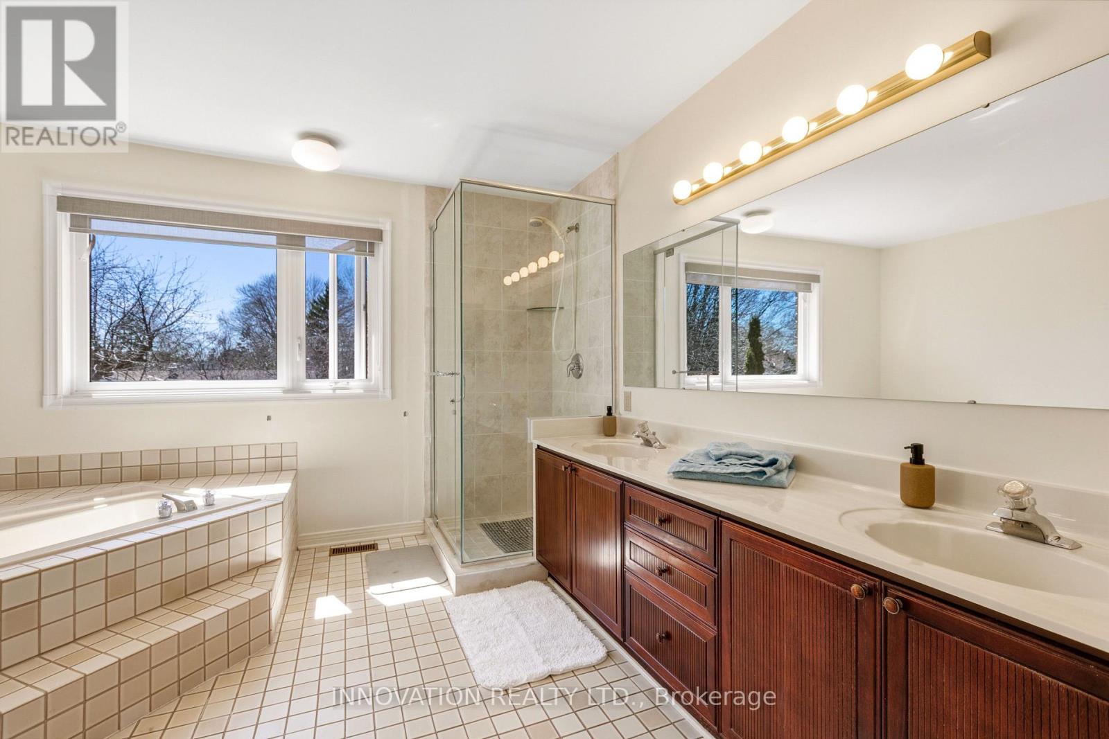 32 Marble Arch Crescent