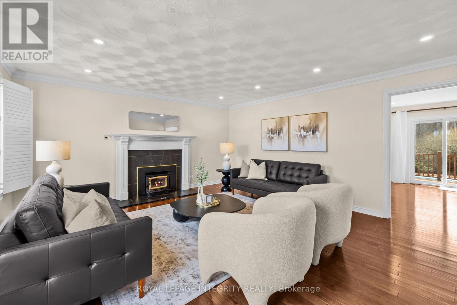 2025 Sixth Line Road