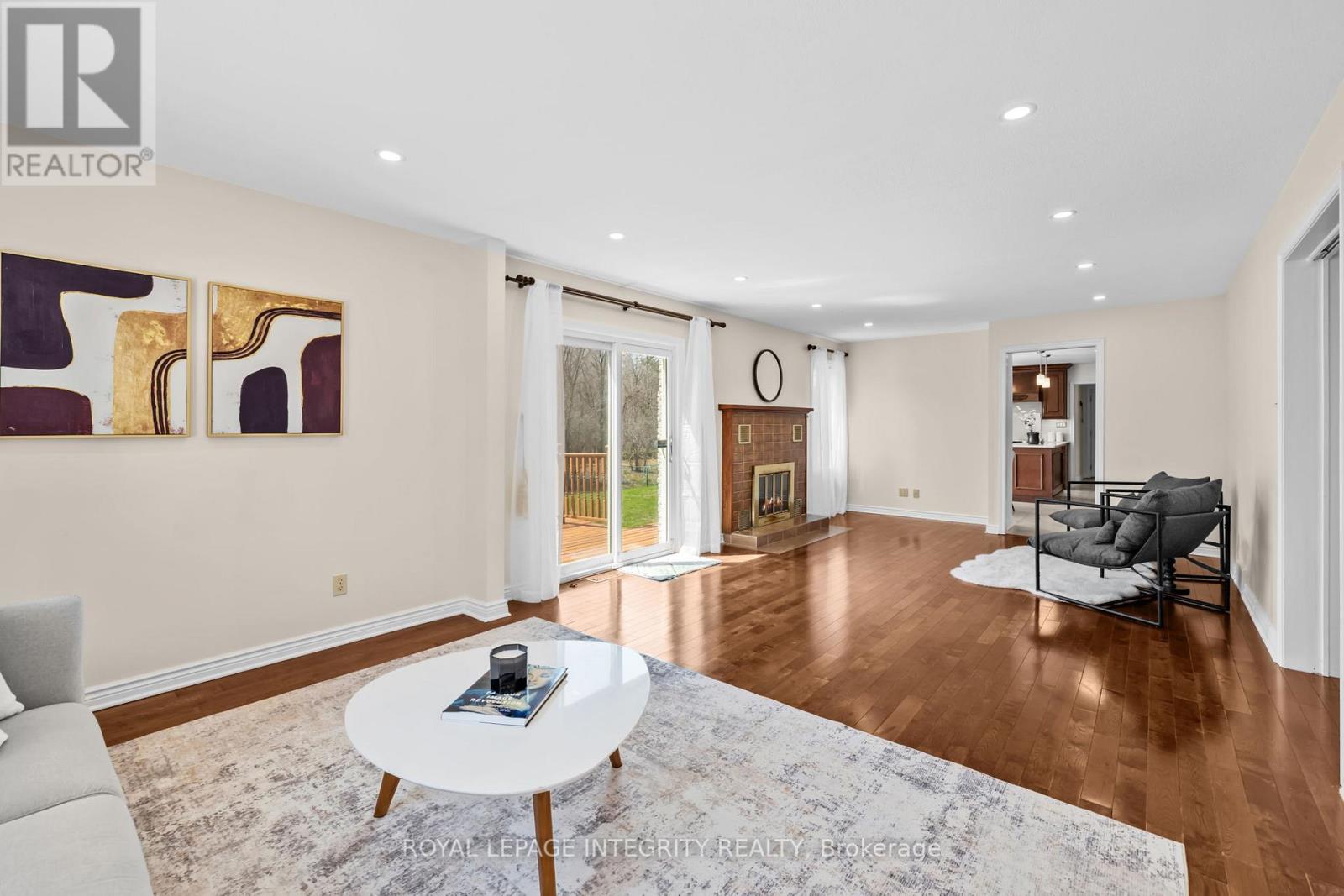 2025 Sixth Line Road