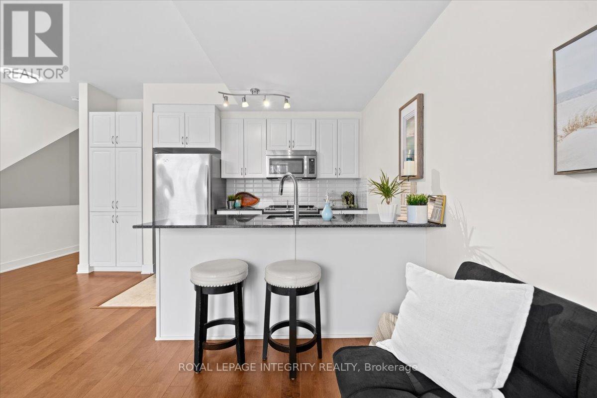 9 - 78 Holmwood Avenue