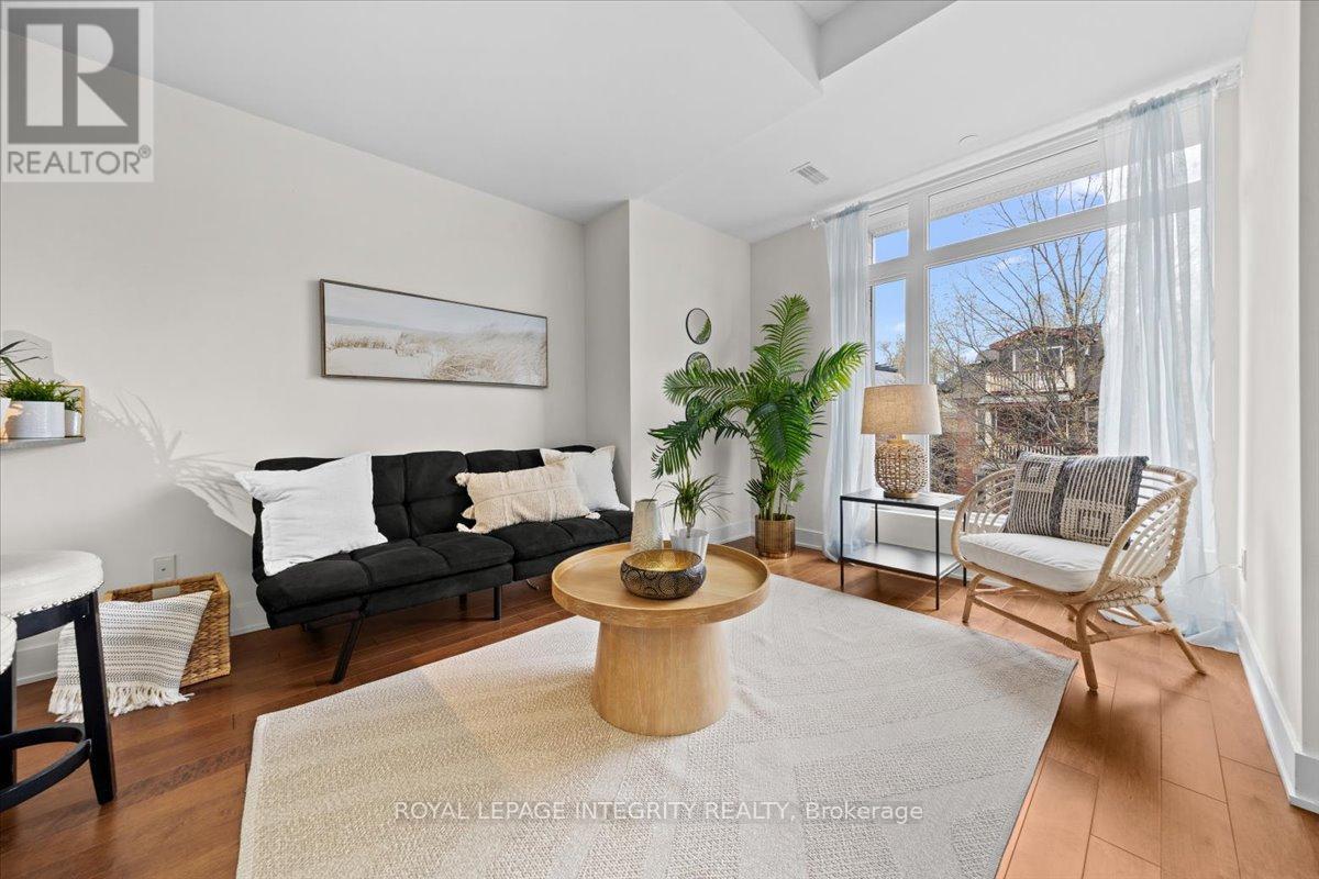 9 - 78 Holmwood Avenue