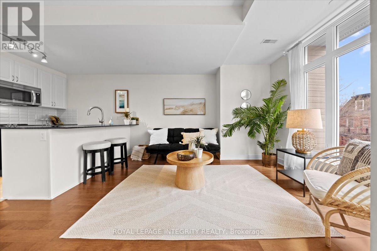 9 - 78 Holmwood Avenue