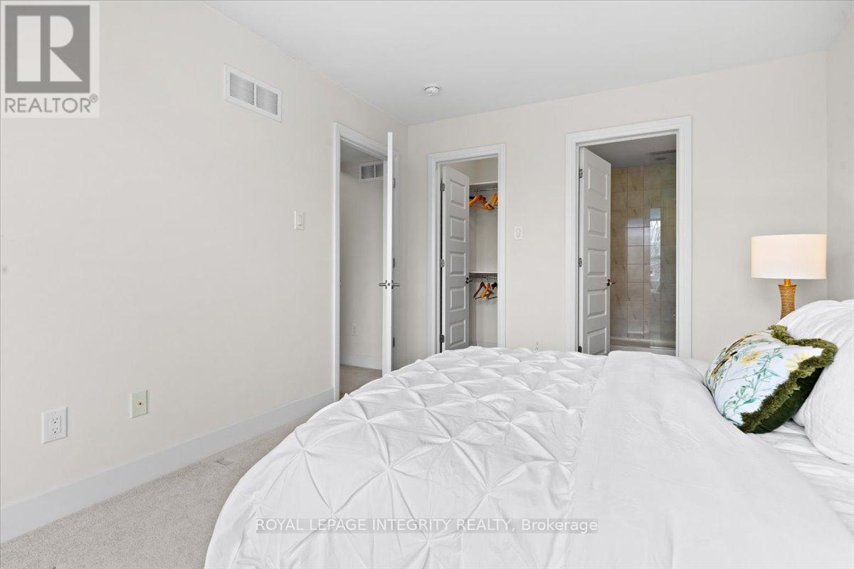 9 - 78 Holmwood Avenue