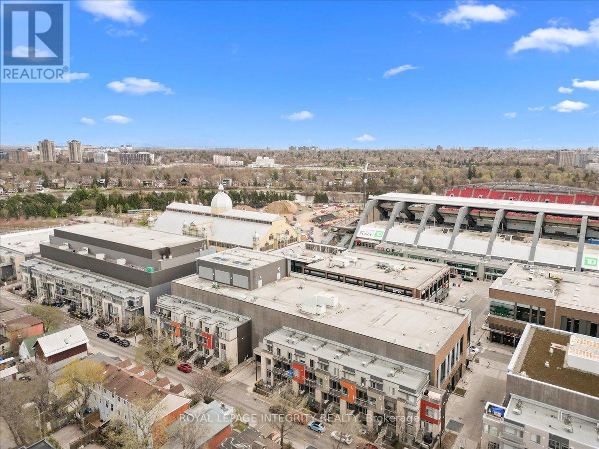 9 - 78 Holmwood Avenue