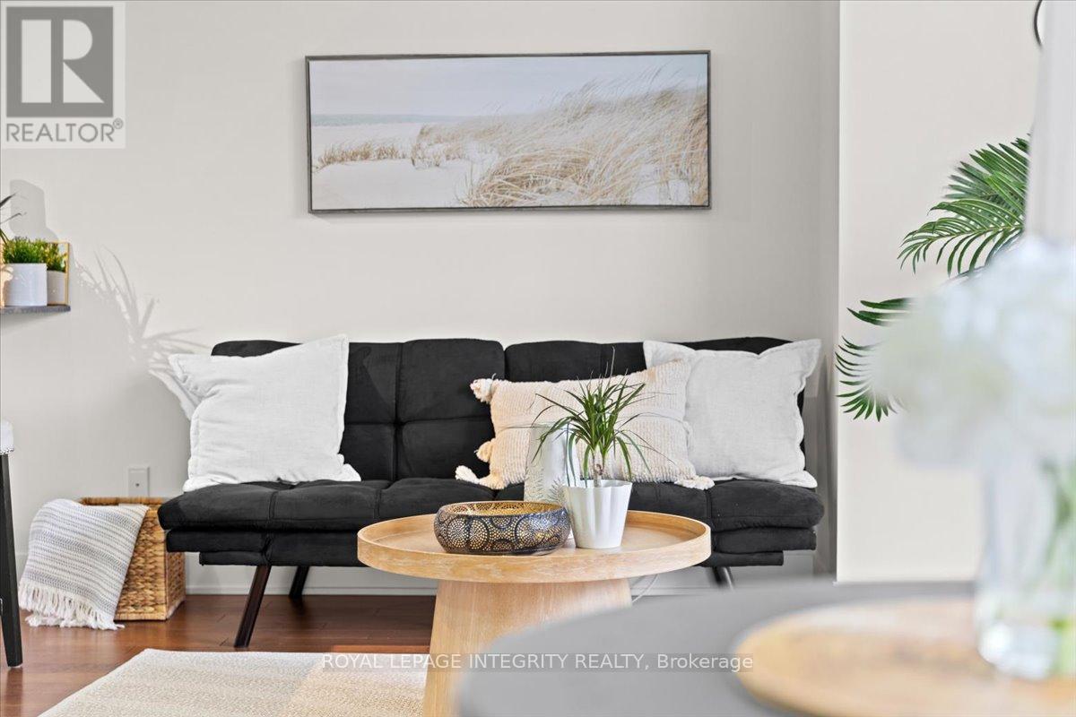 9 - 78 Holmwood Avenue