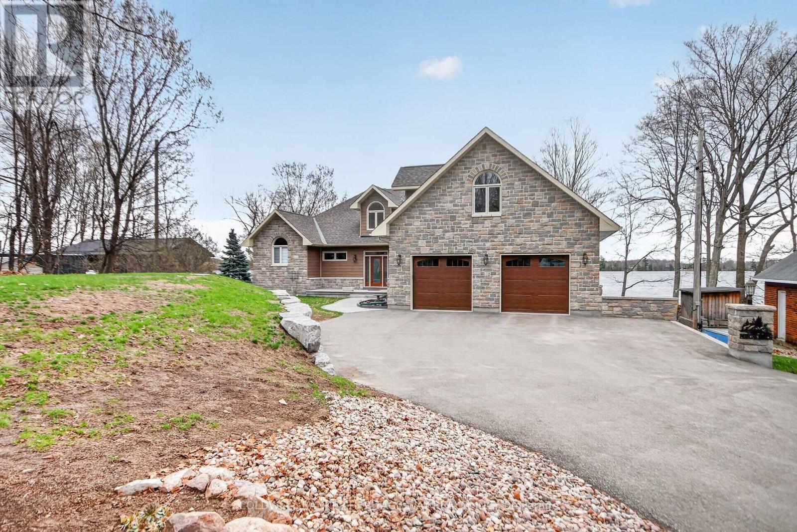 102 Heron Lane