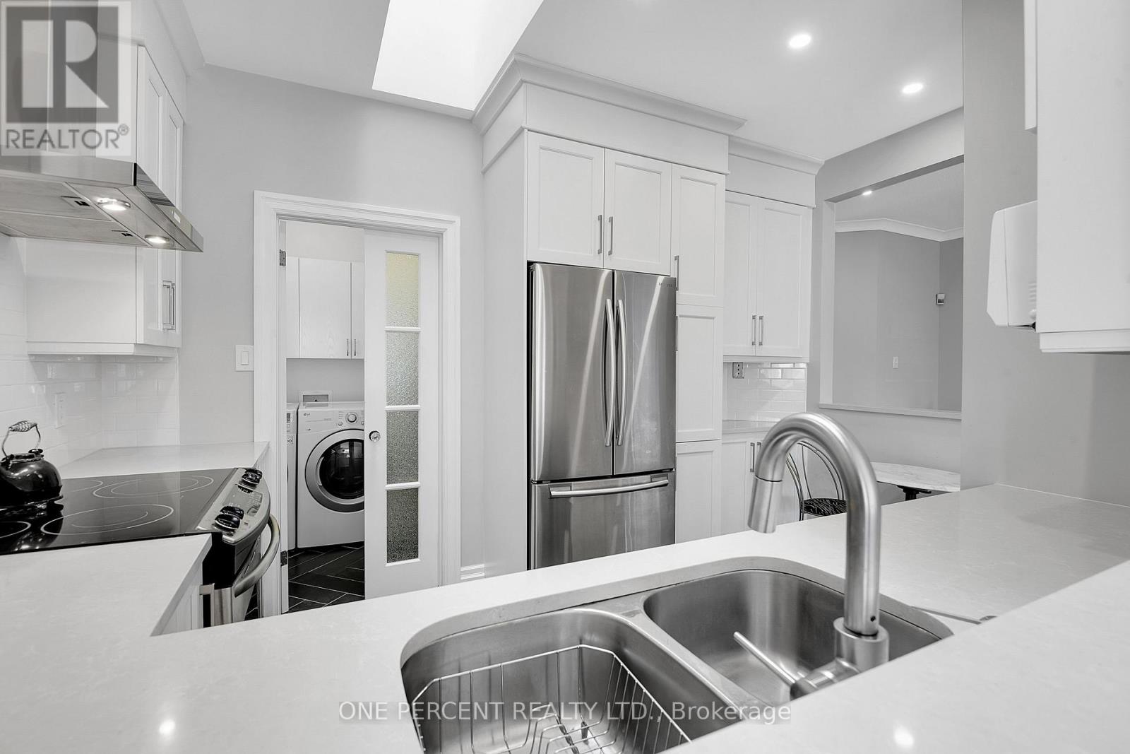 15 - 1240 Kilborn Place