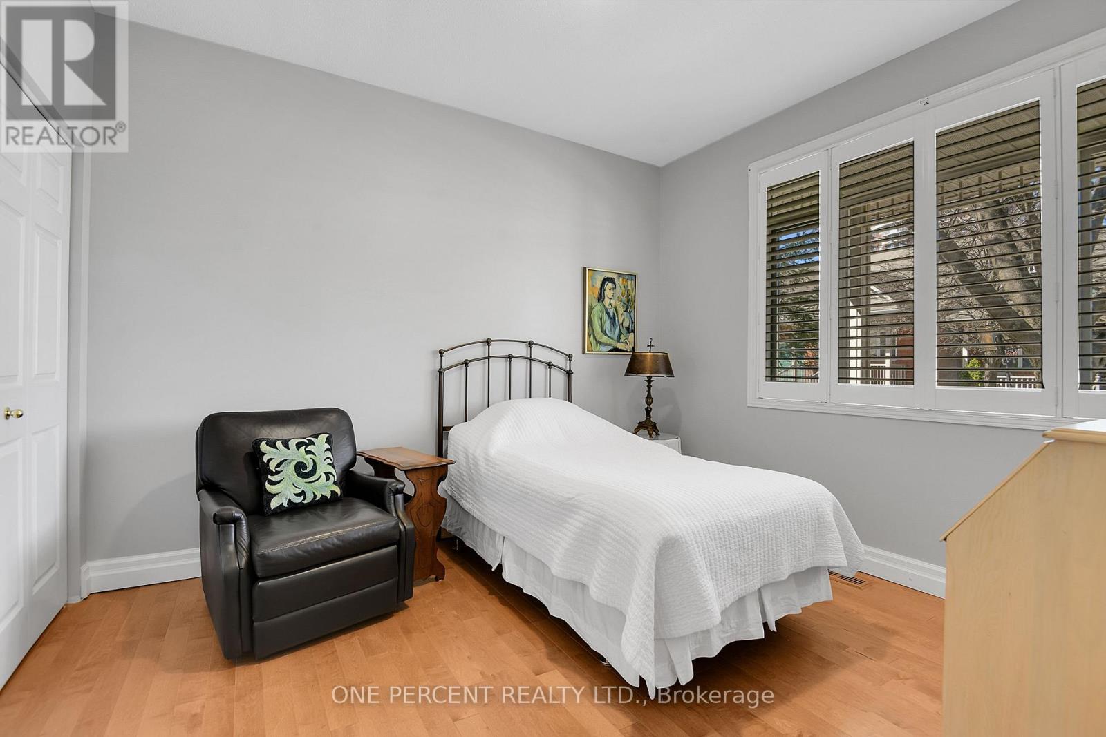 15 - 1240 Kilborn Place