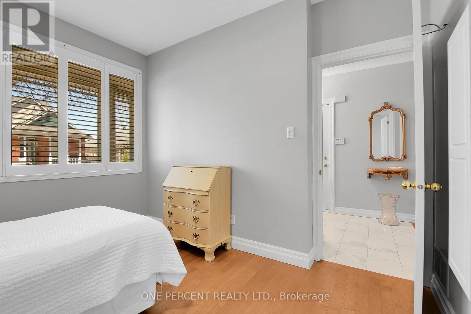 15 - 1240 Kilborn Place