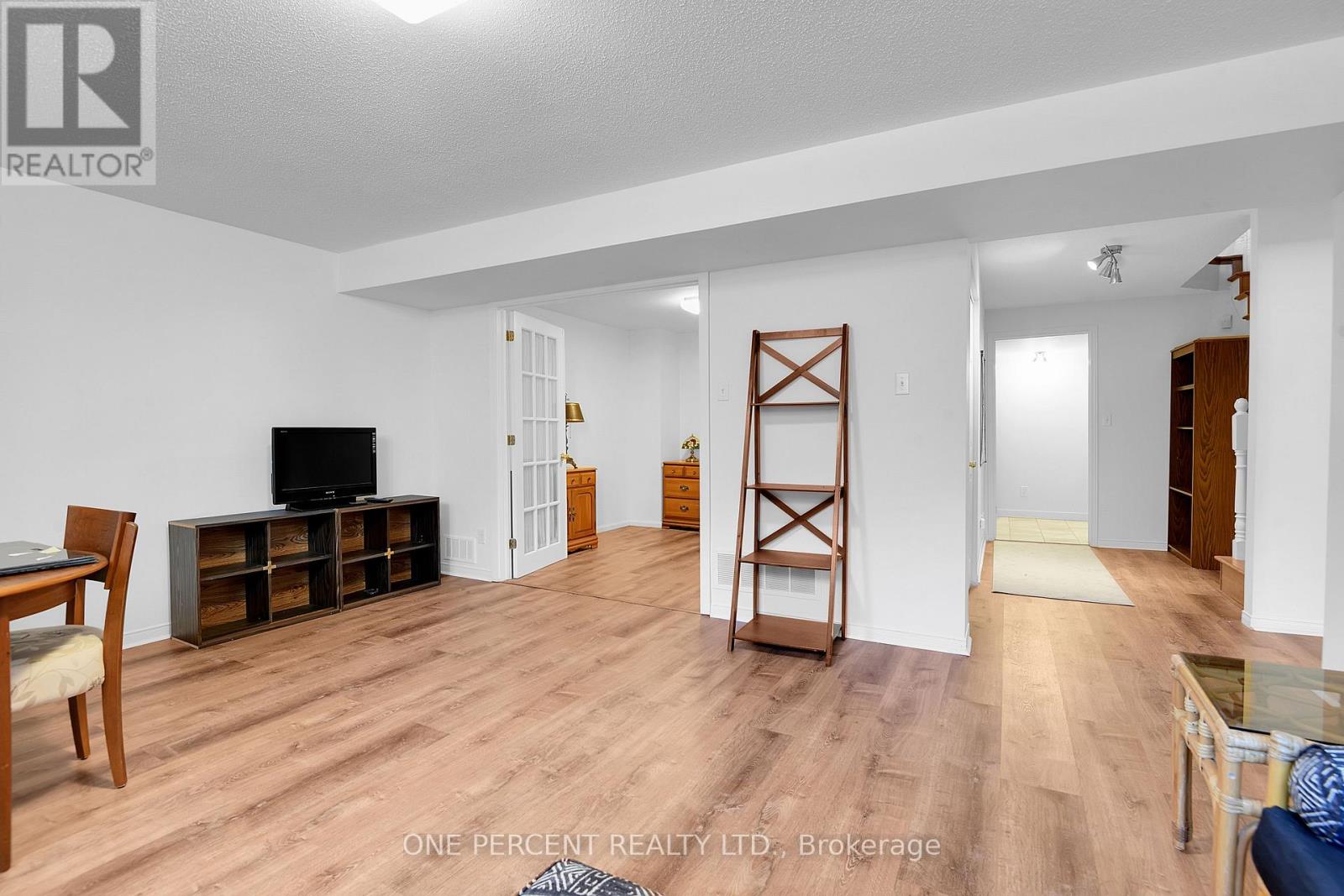 15 - 1240 Kilborn Place