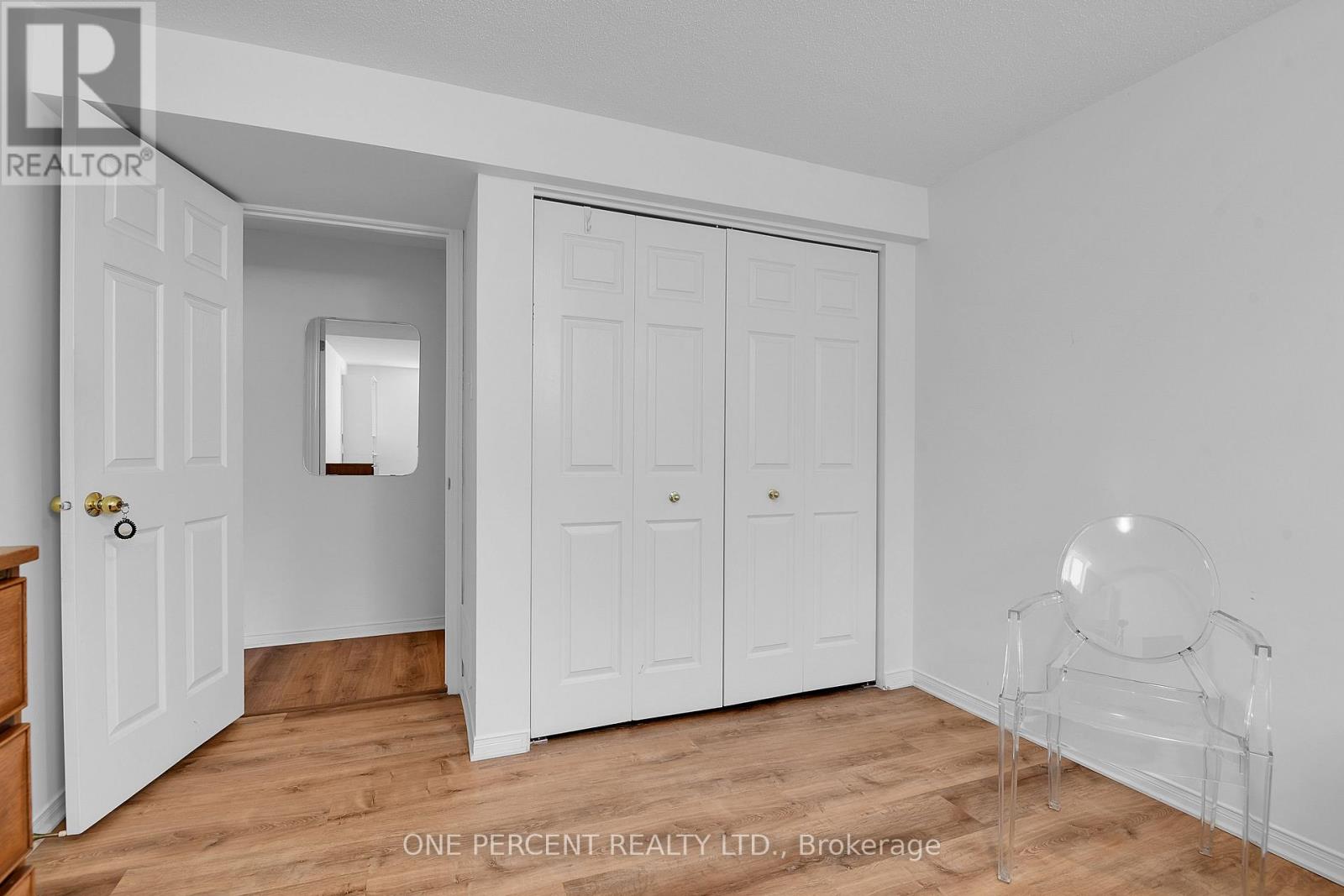 15 - 1240 Kilborn Place