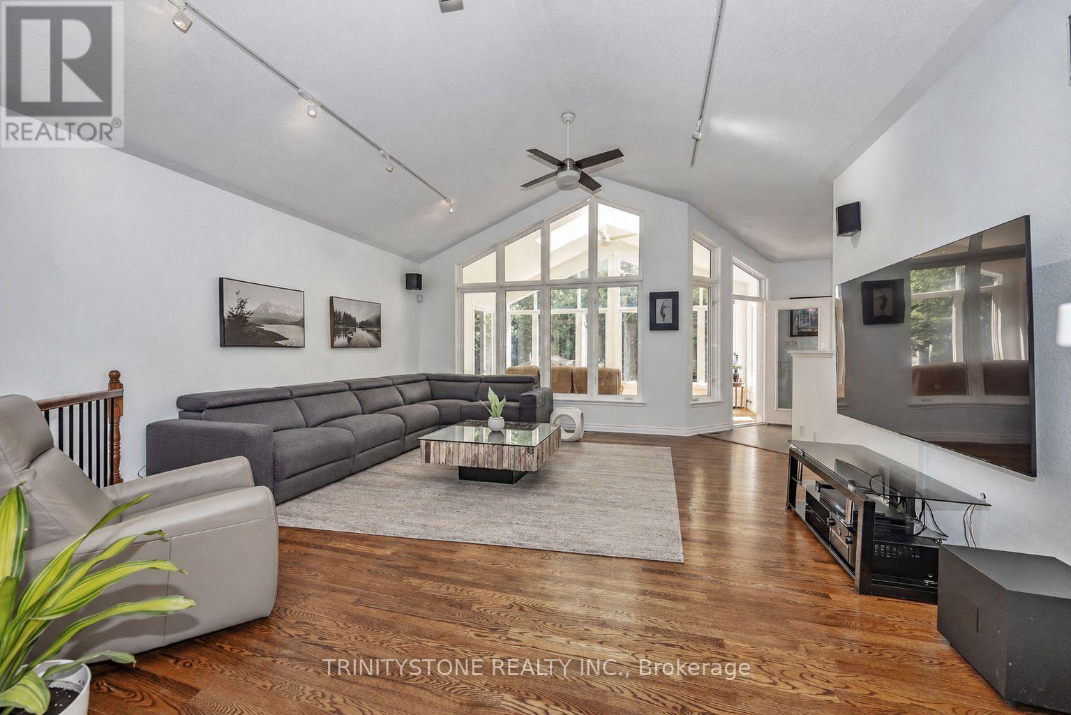 36 Sawgrass Circle