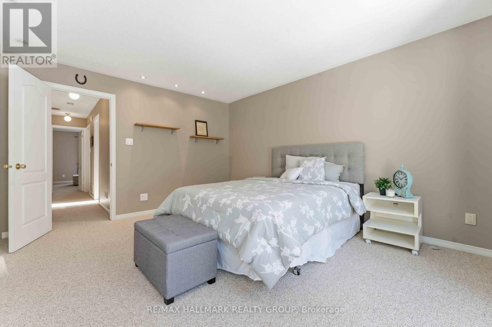1660 Locksley Lane