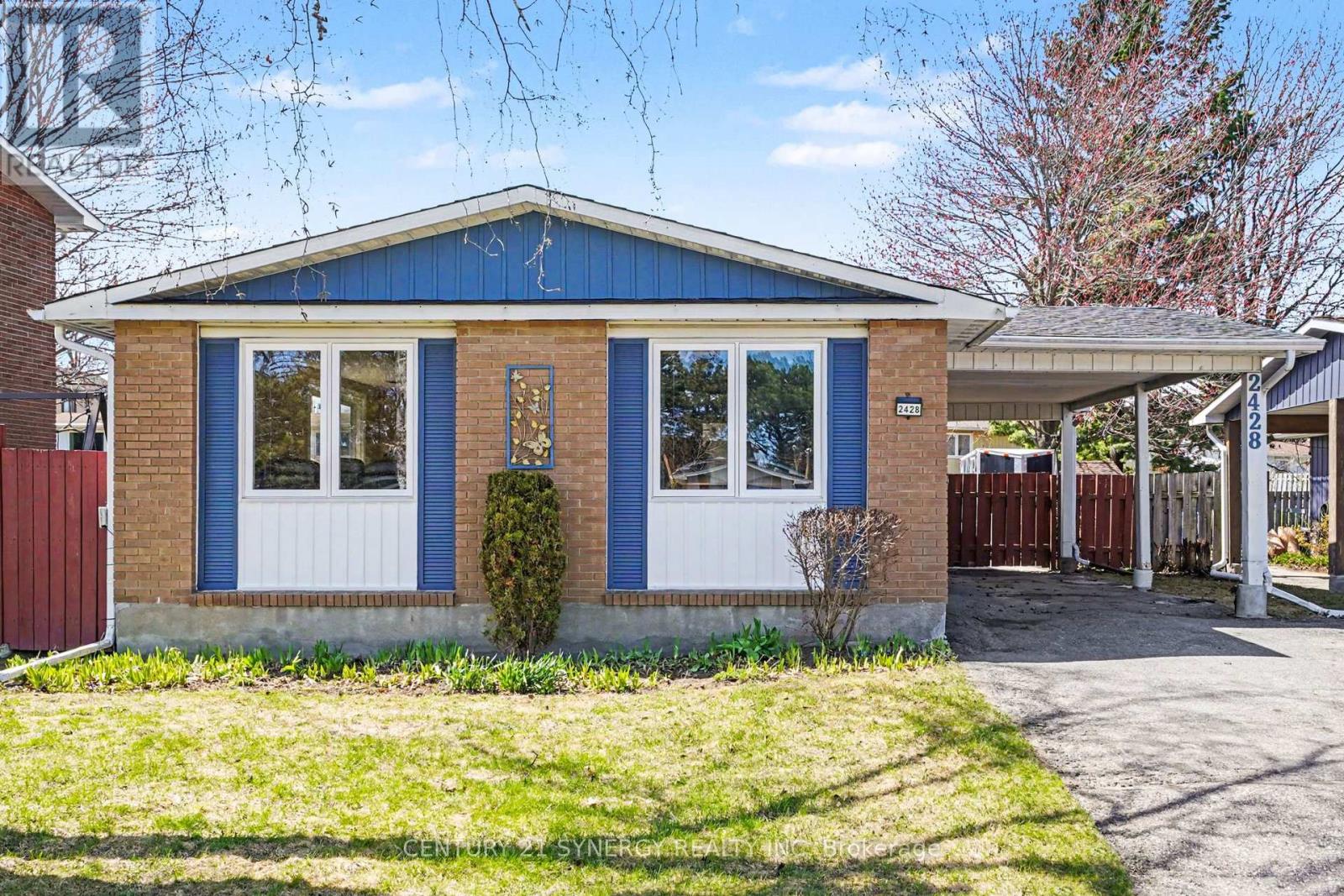 2428 Blackstone Crescent