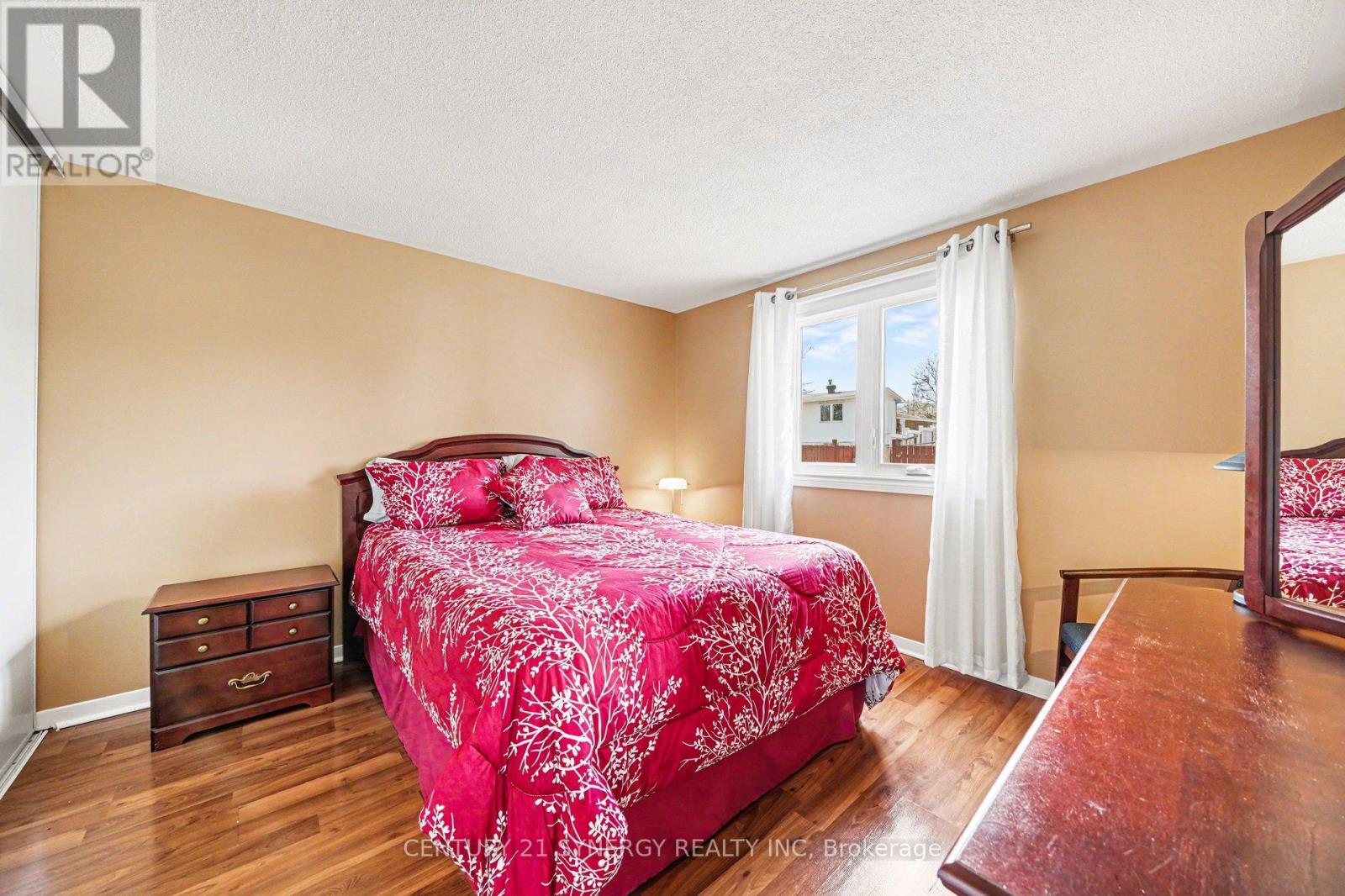 2428 Blackstone Crescent