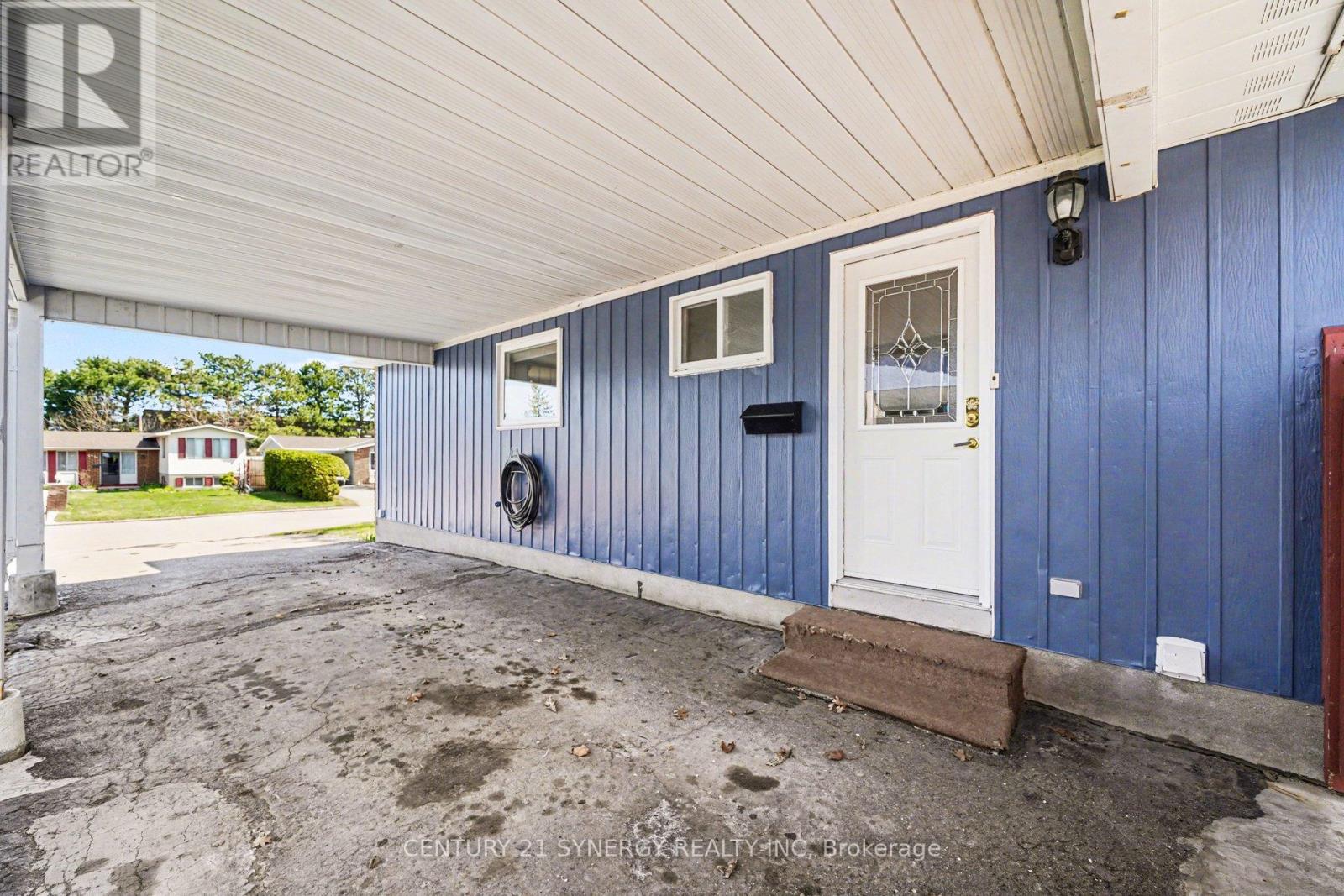 2428 Blackstone Crescent